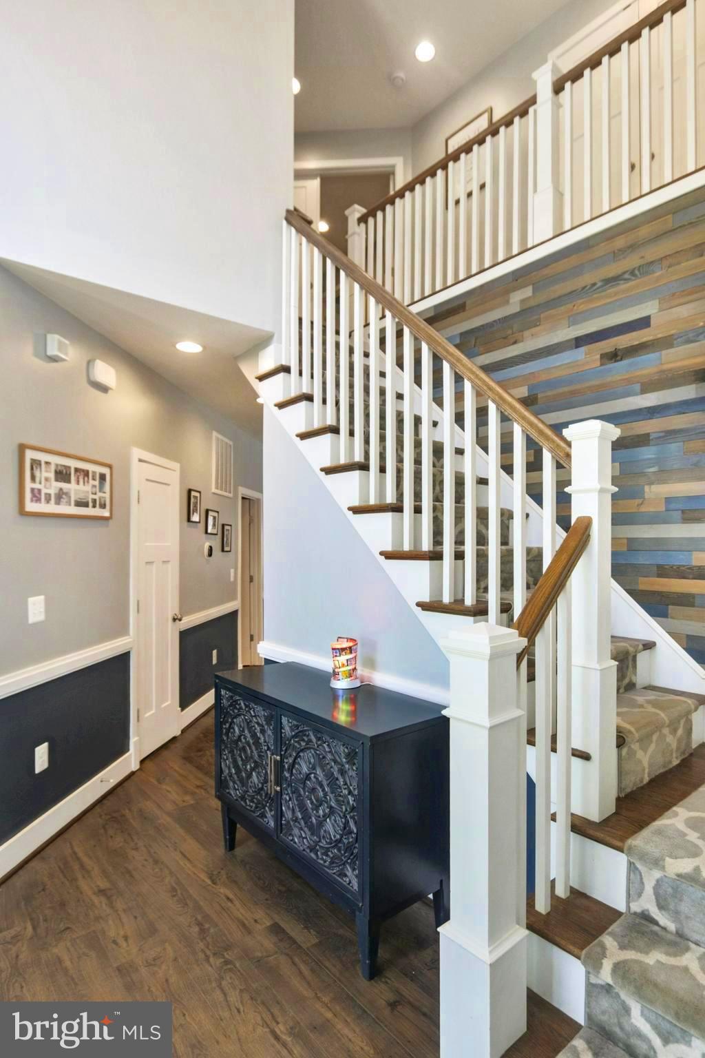 SARATOGA WOODS - Residential