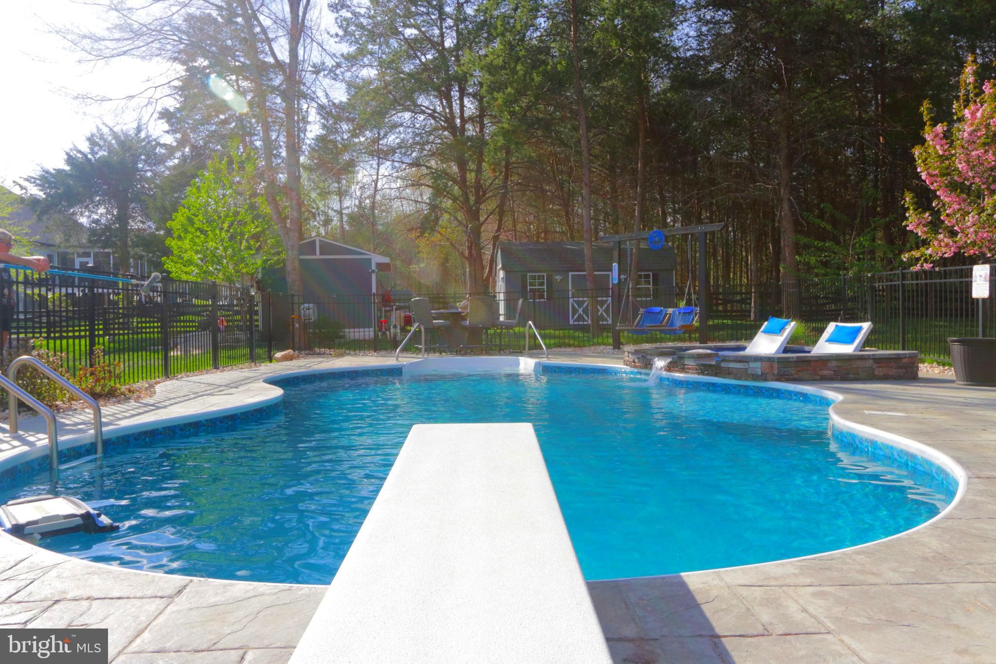 SARATOGA WOODS - Residential
