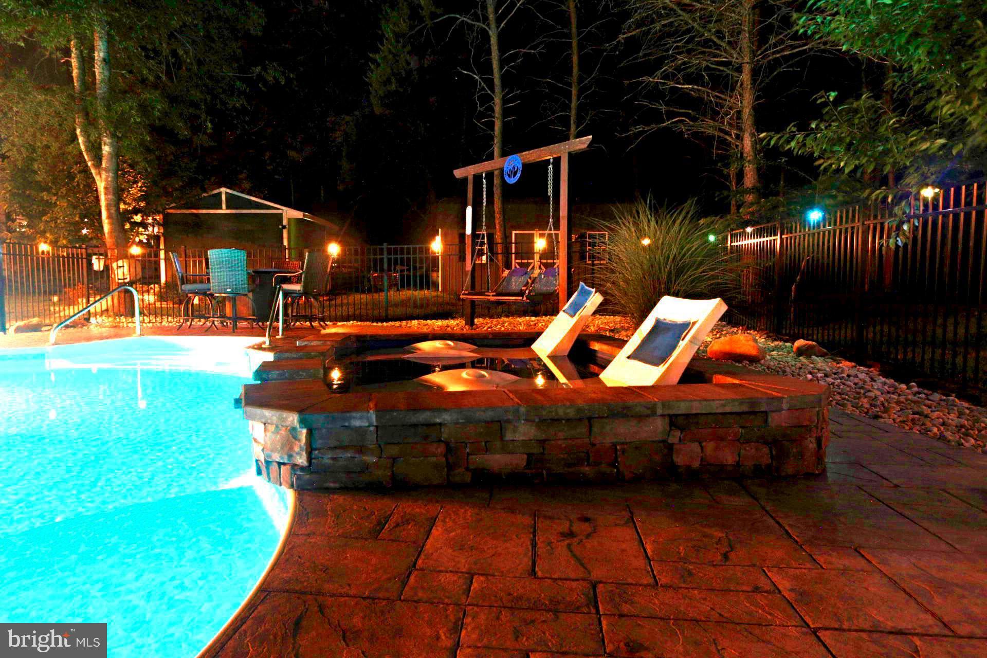SARATOGA WOODS - Residential