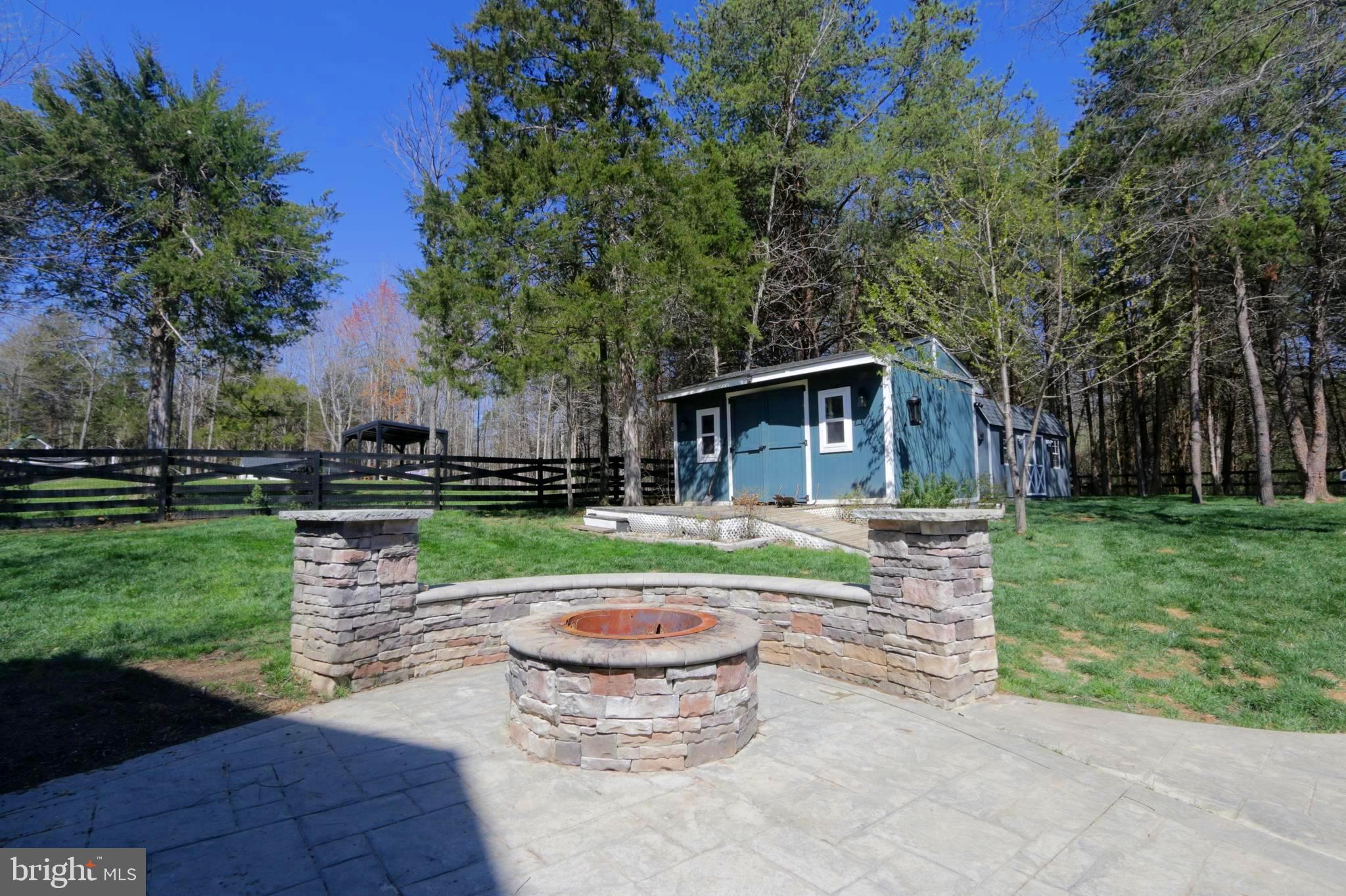 SARATOGA WOODS - Residential