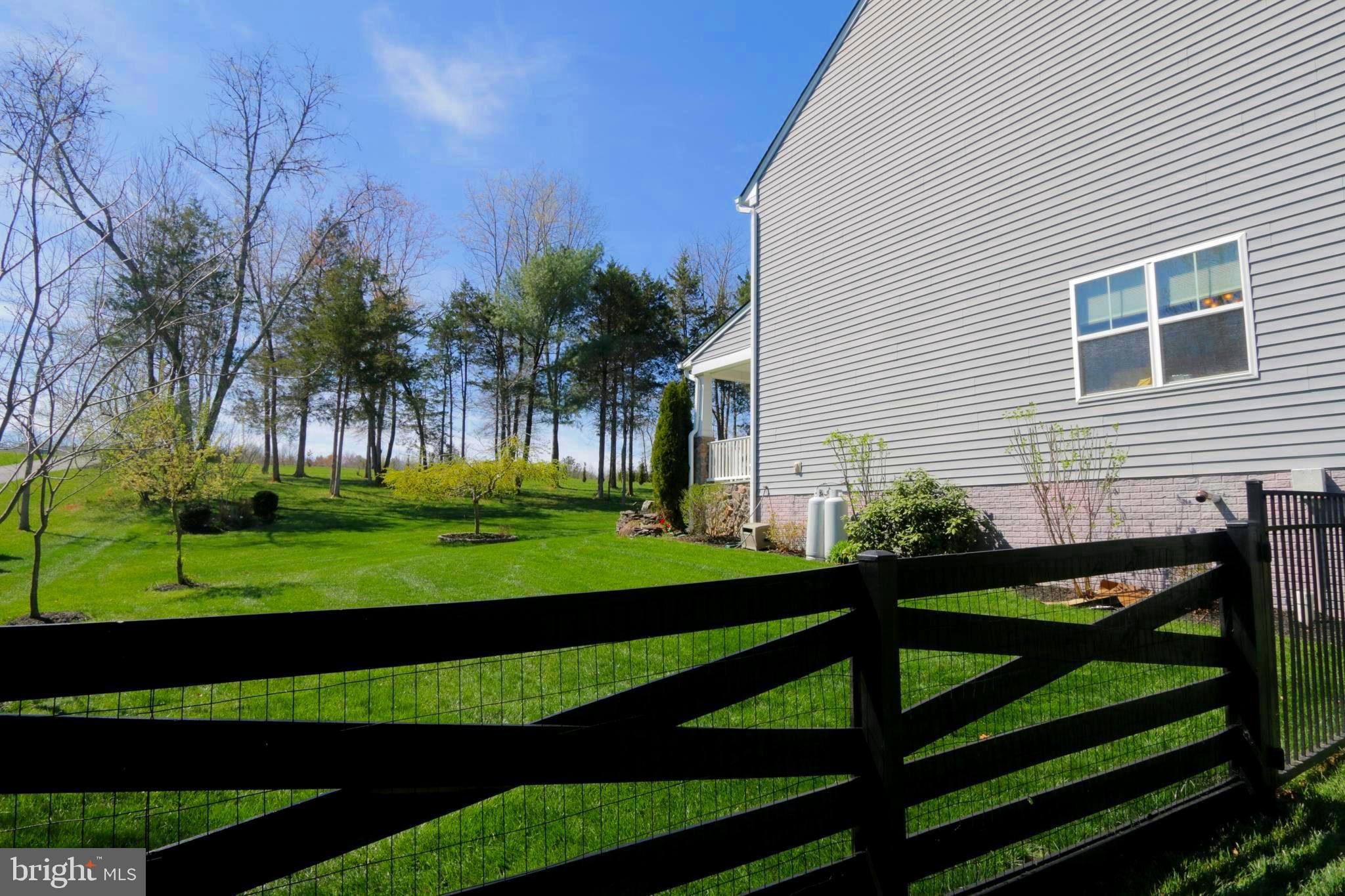 SARATOGA WOODS - Residential