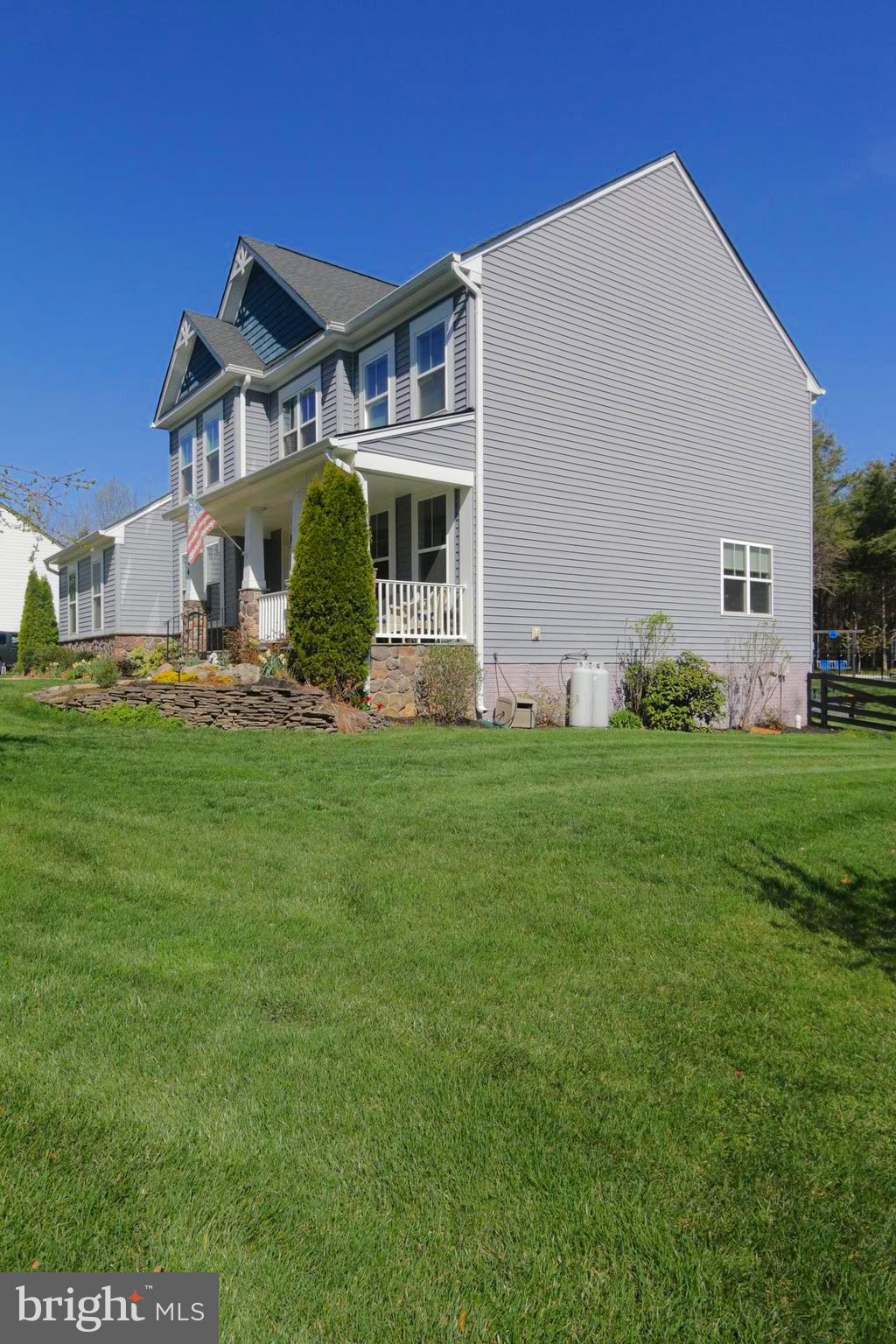 SARATOGA WOODS - Residential