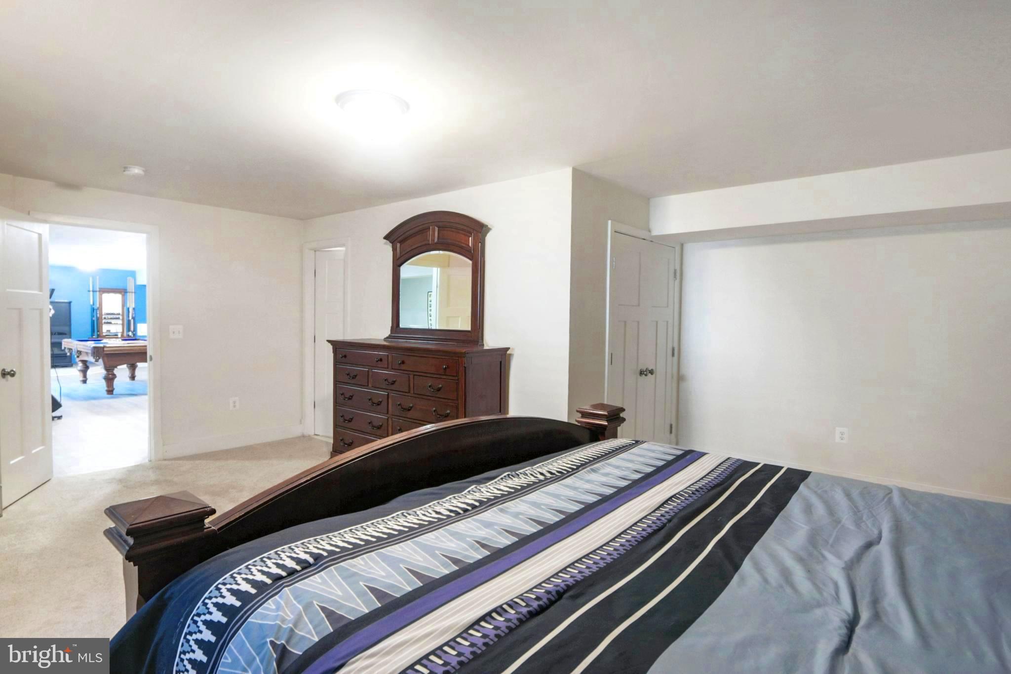 SARATOGA WOODS - Residential