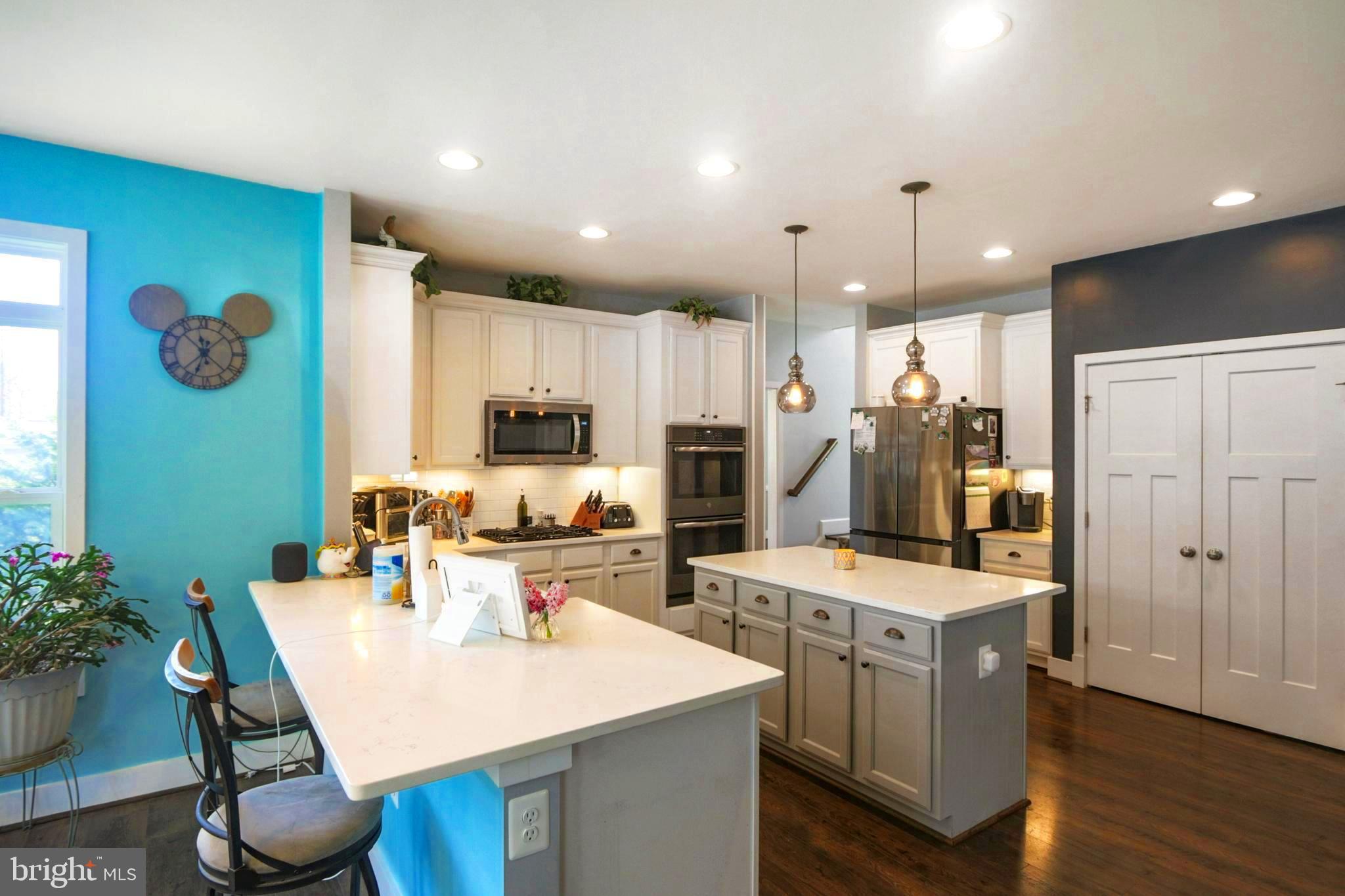 SARATOGA WOODS - Residential