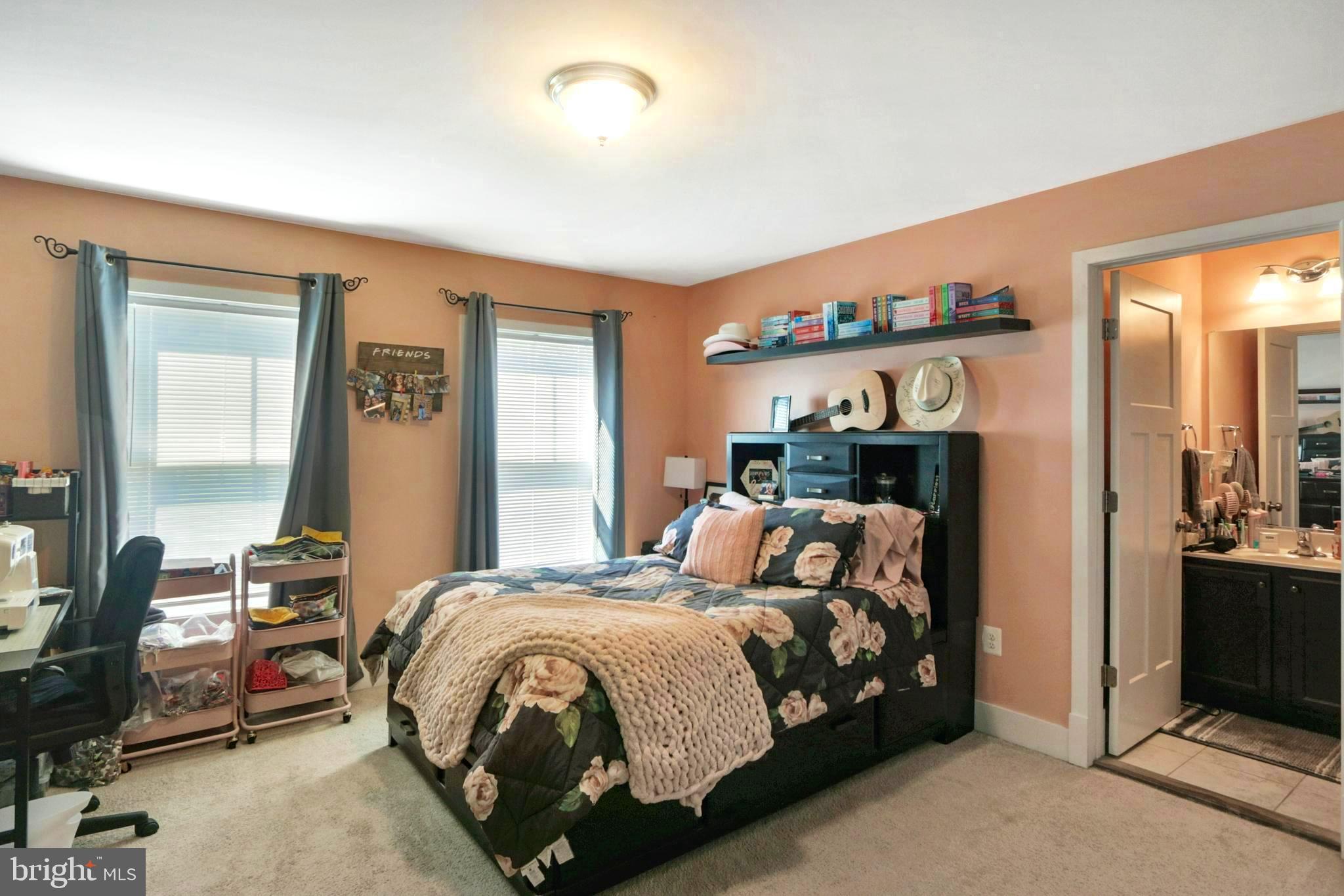 SARATOGA WOODS - Residential