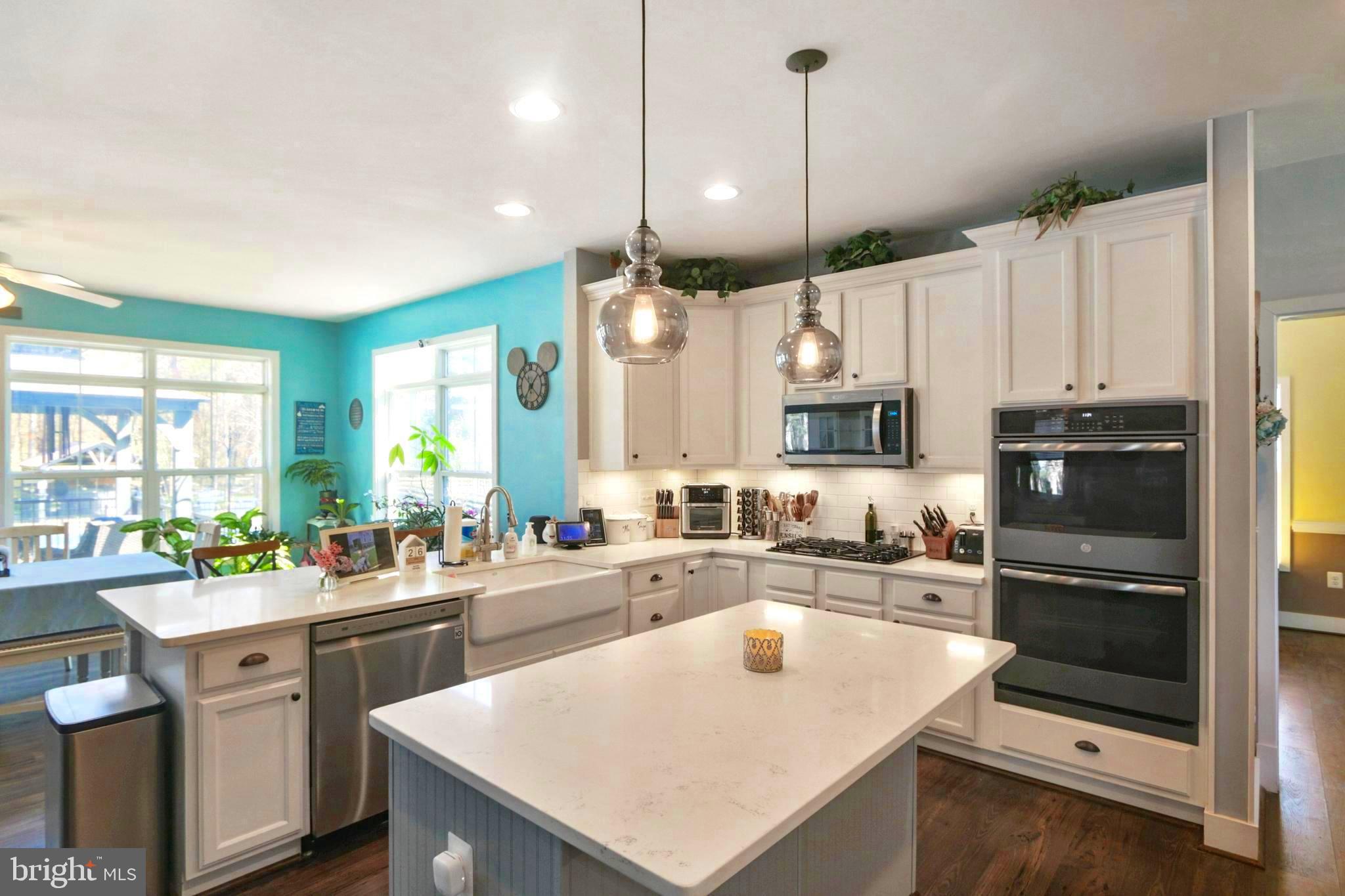 SARATOGA WOODS - Residential