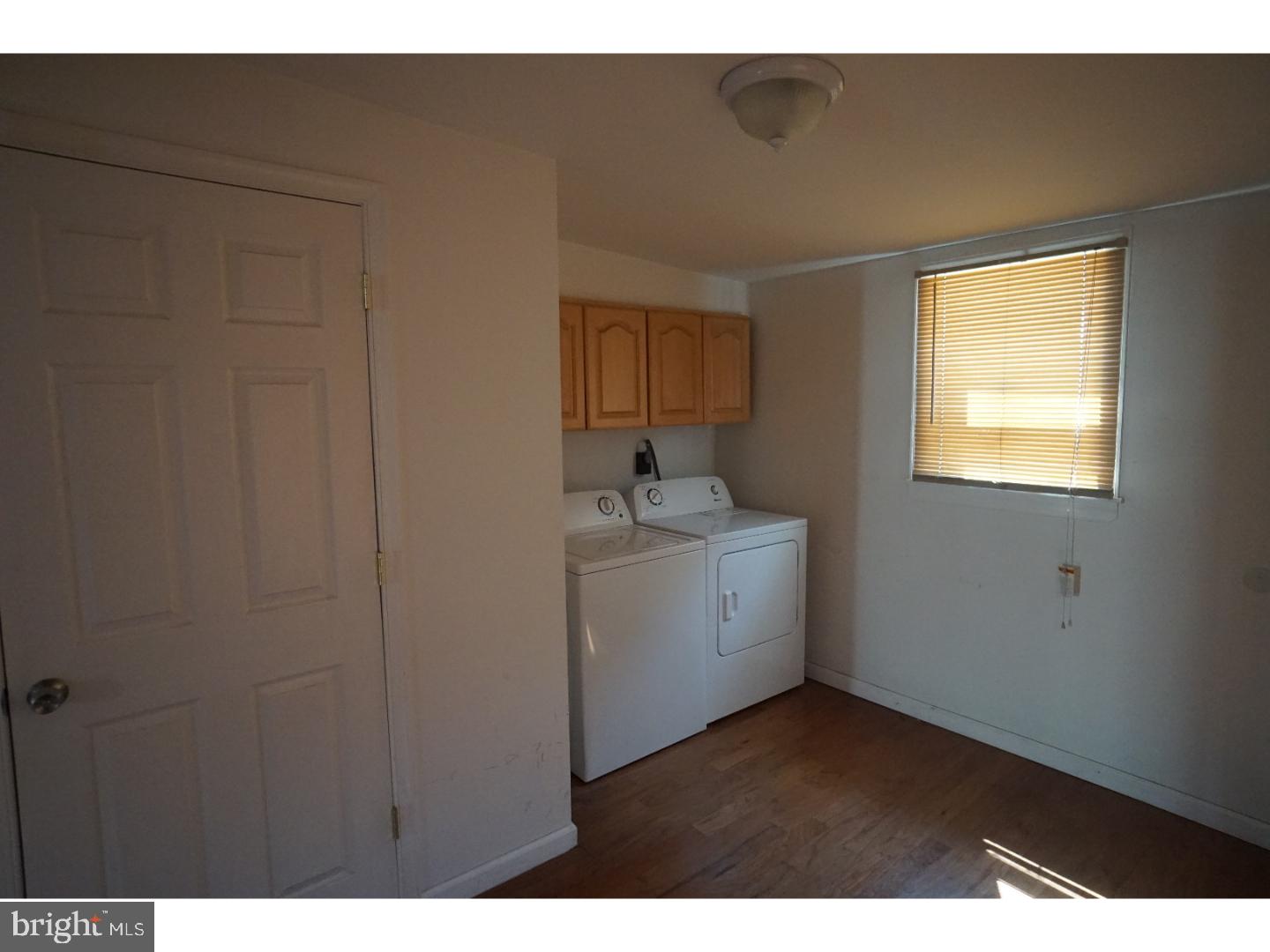 PORT RICHMOND - Residential Lease