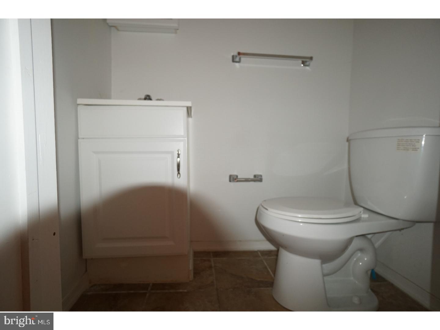 PORT RICHMOND - Residential Lease