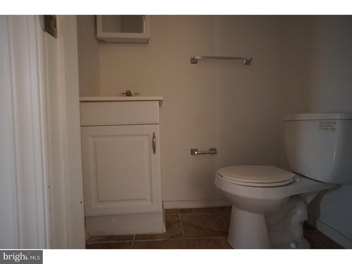 PORT RICHMOND - Residential Lease