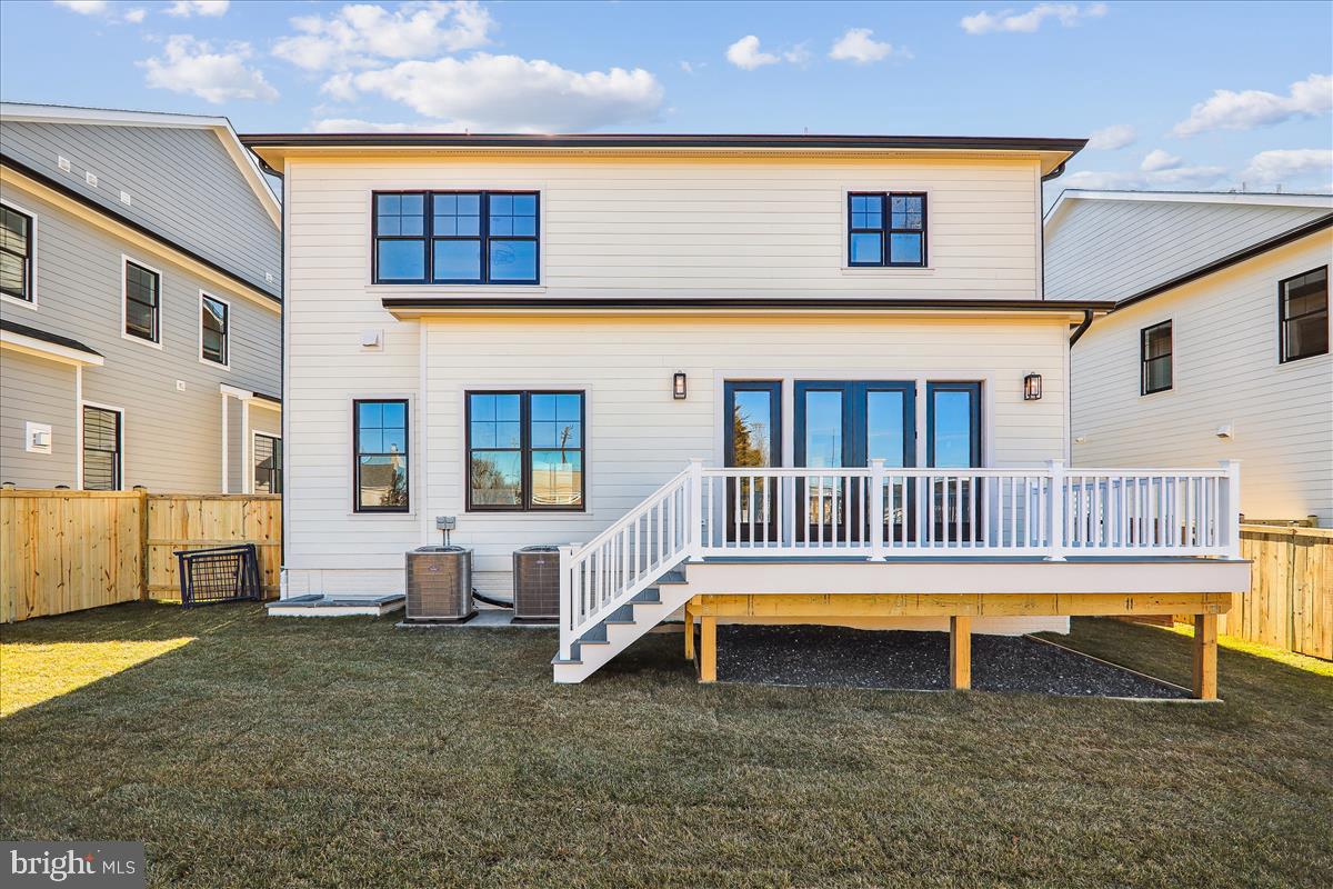 GEORGETOWN VILLAGE - Residential