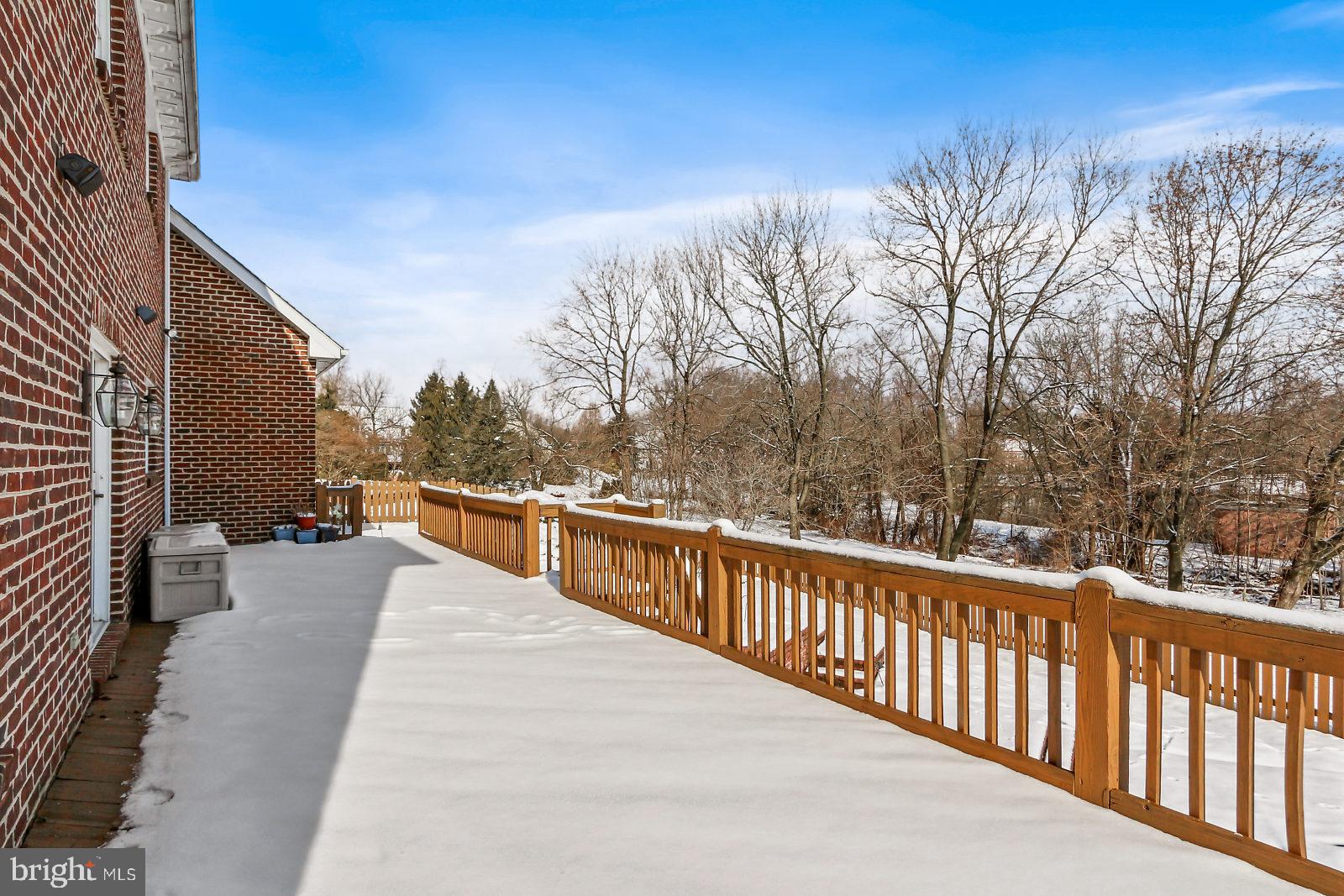 OUTDOOR COUNTRY CLUB - Residential