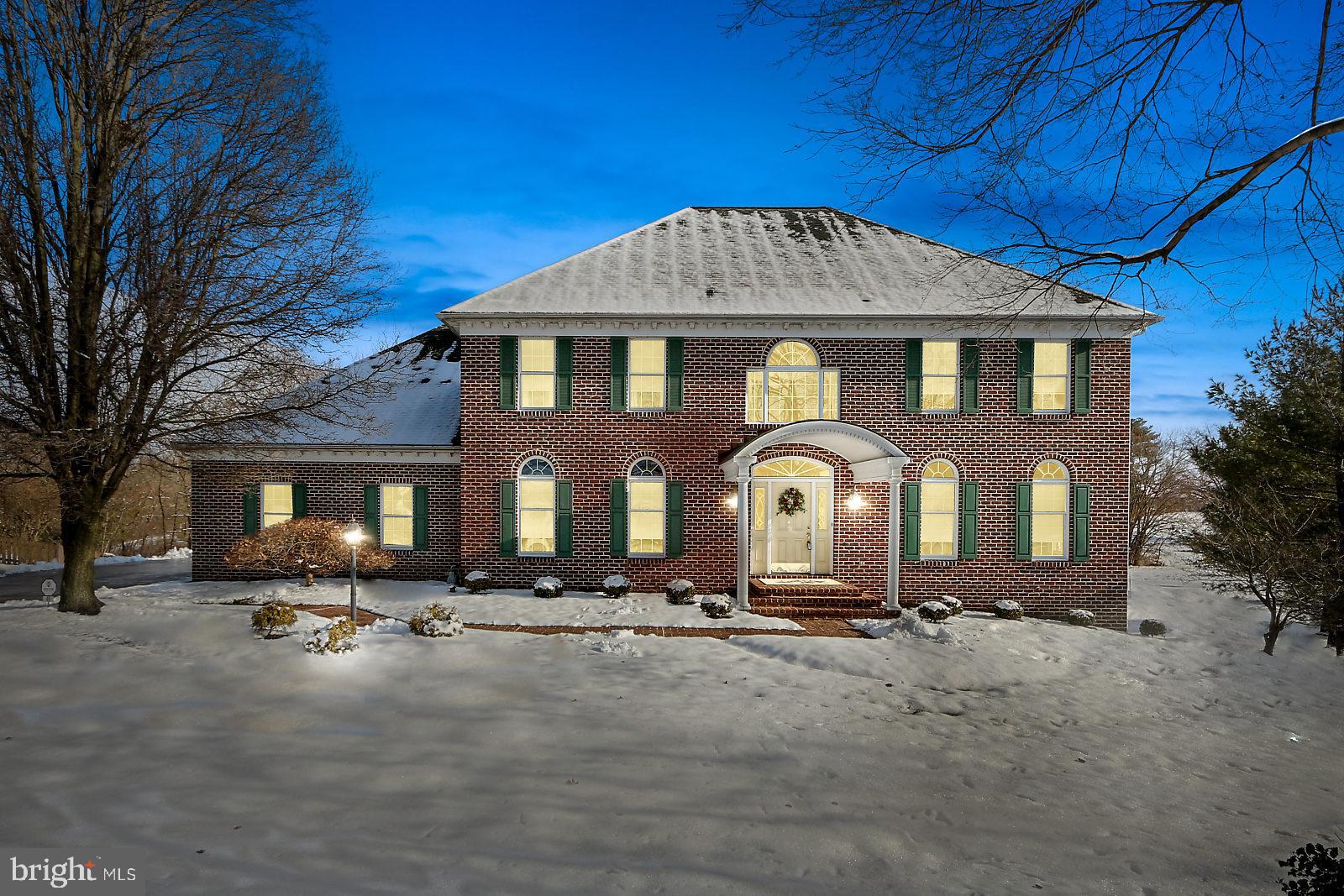 OUTDOOR COUNTRY CLUB - Residential