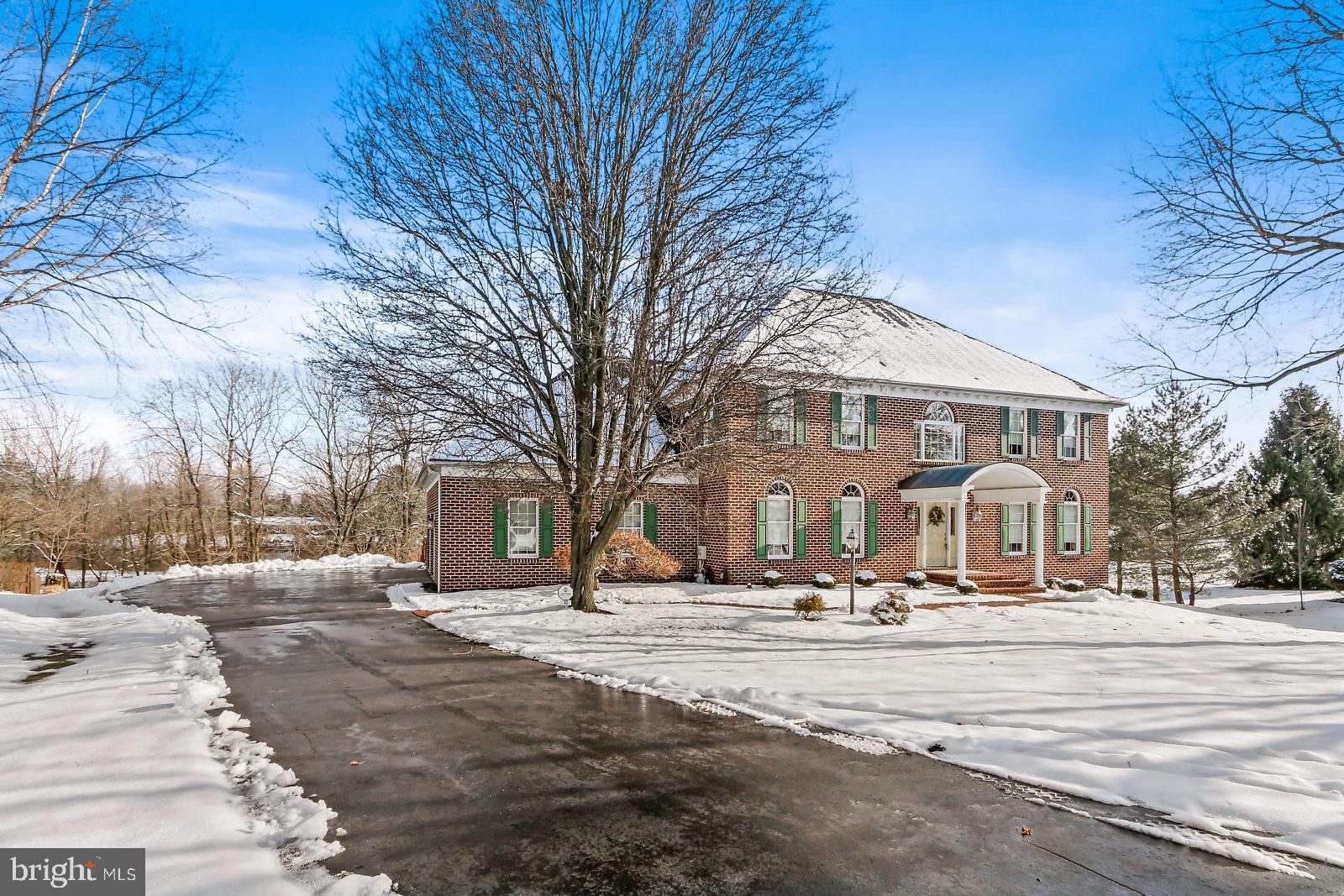 OUTDOOR COUNTRY CLUB - Residential
