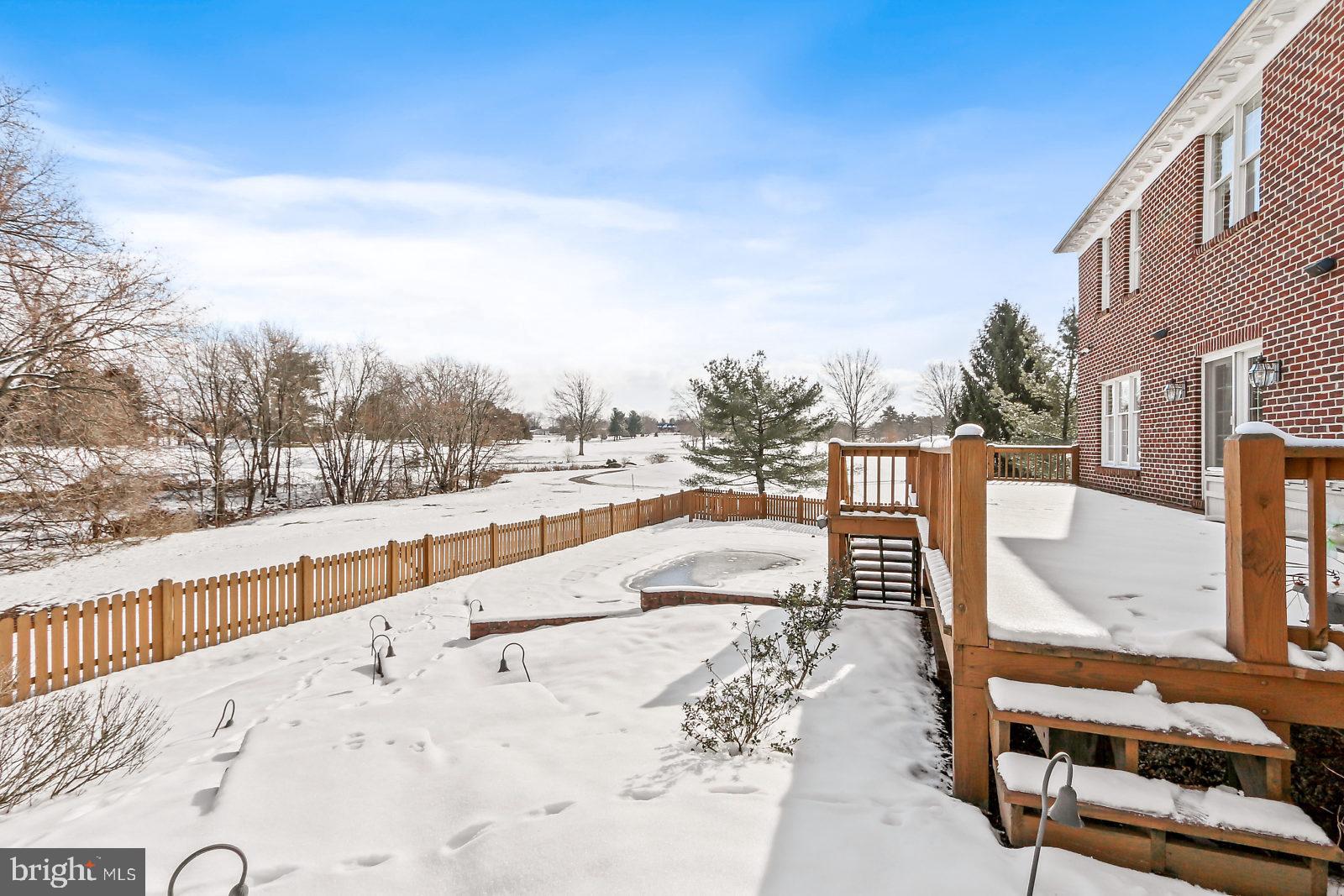OUTDOOR COUNTRY CLUB - Residential