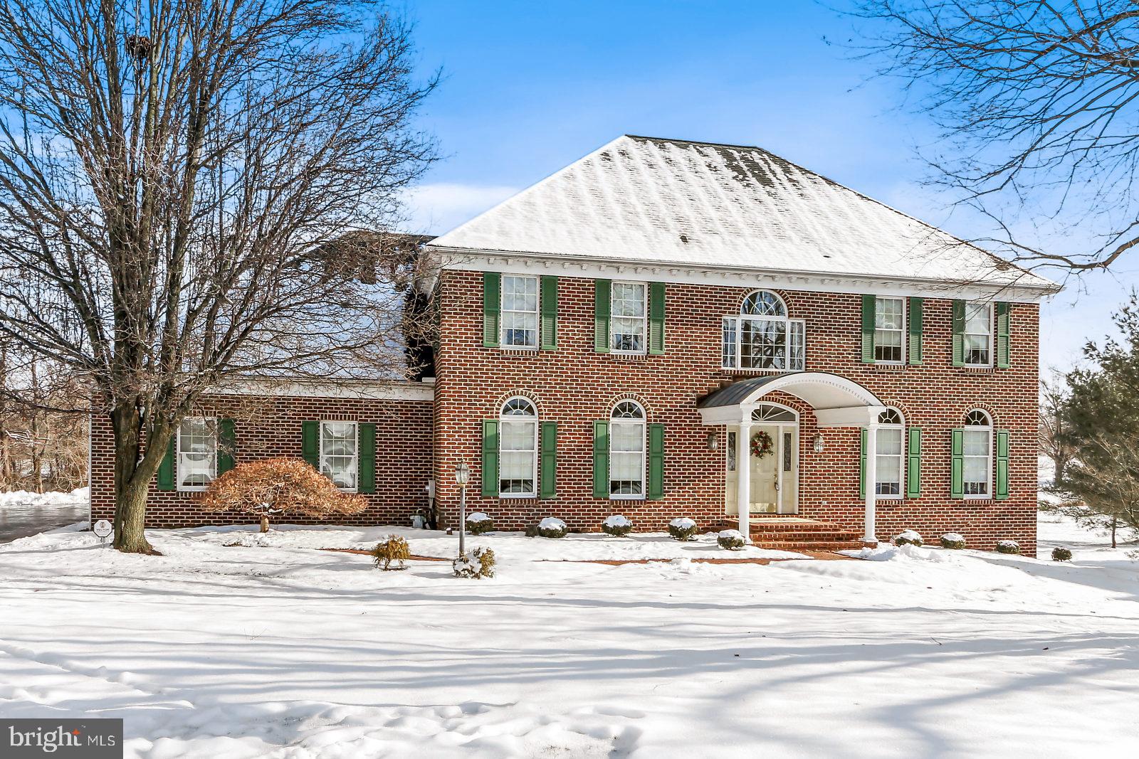 OUTDOOR COUNTRY CLUB - Residential
