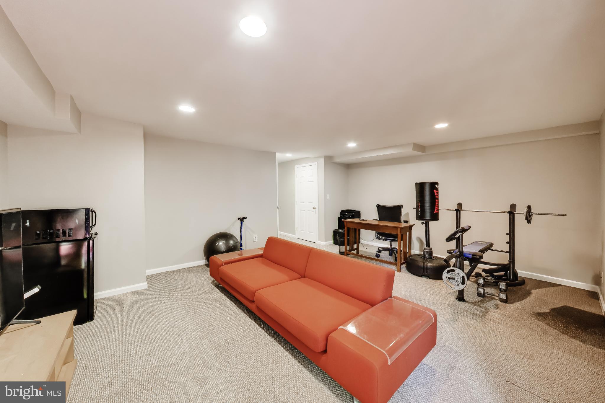 PRINCETON SQUARE - Residential