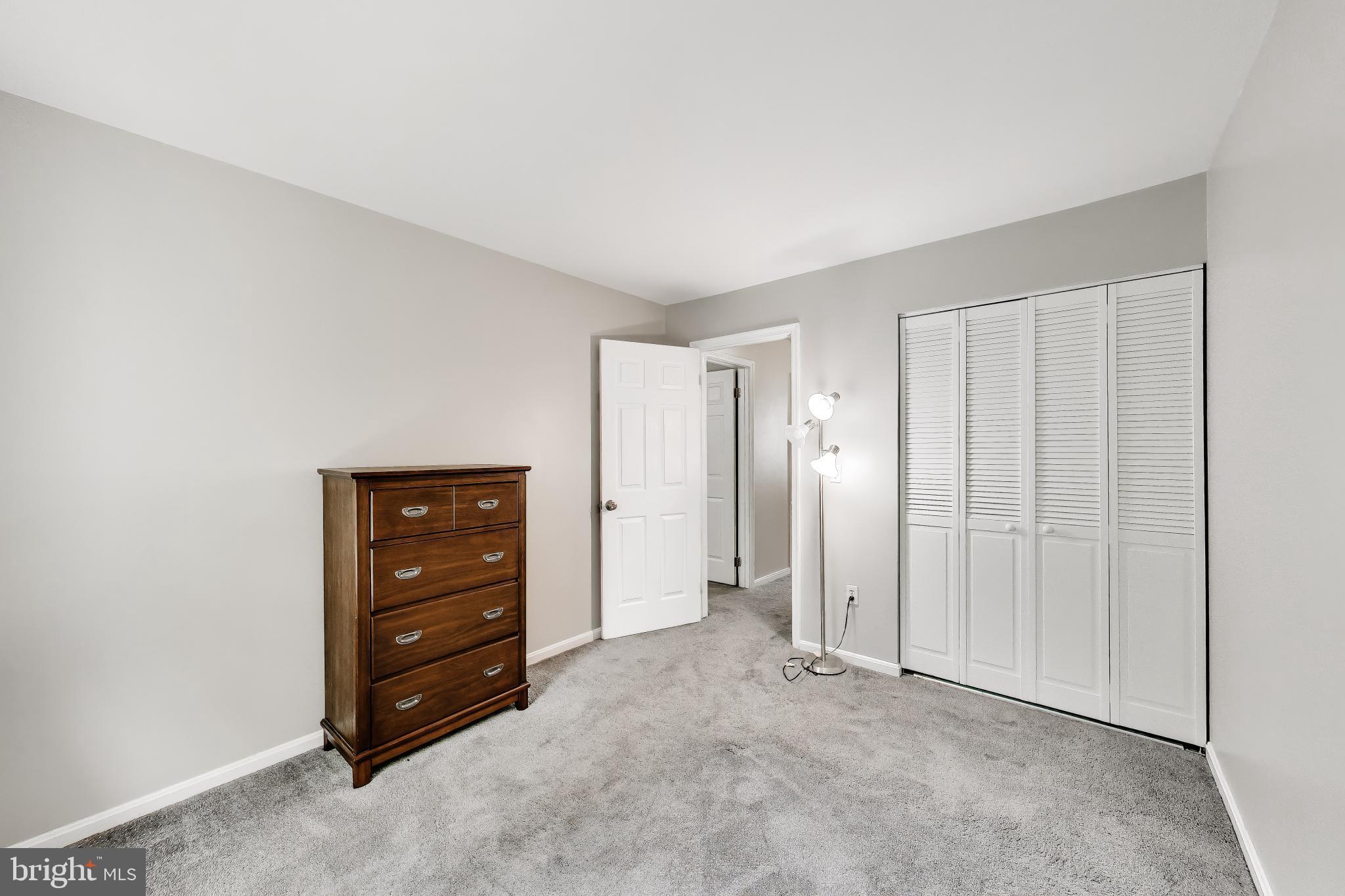 PRINCETON SQUARE - Residential
