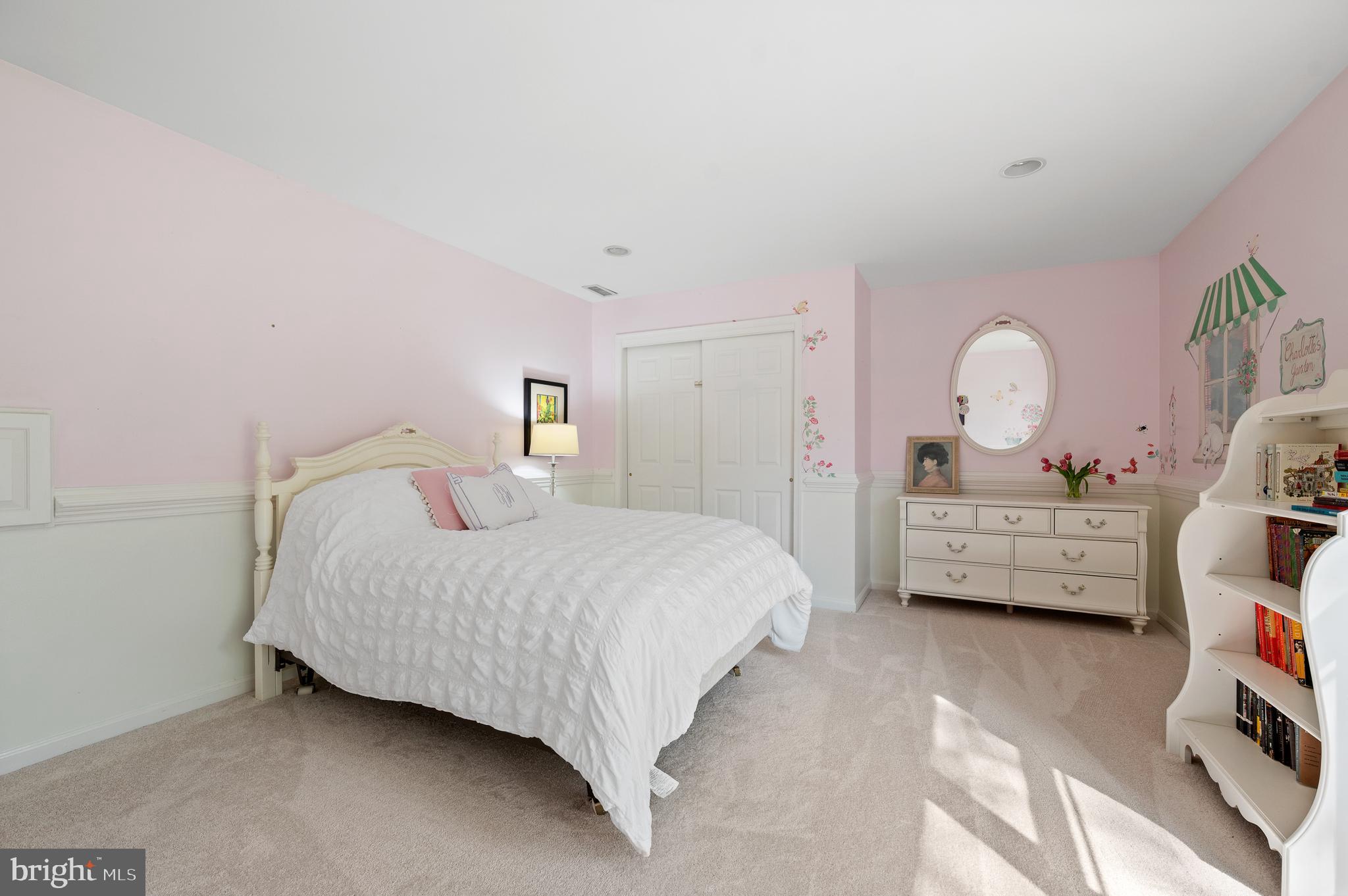 WHITEHORSE - Residential