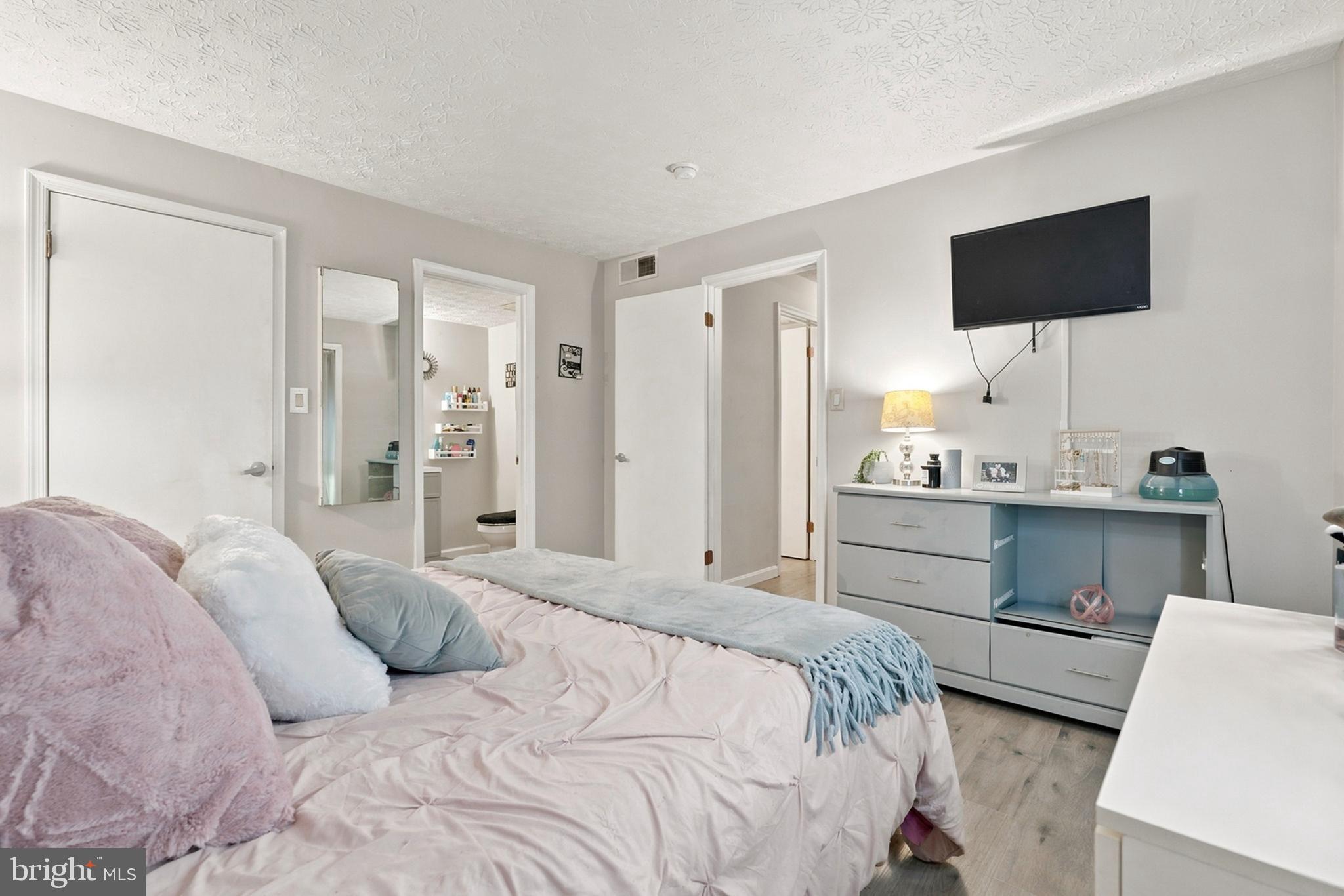 BEECHWOOD - Residential