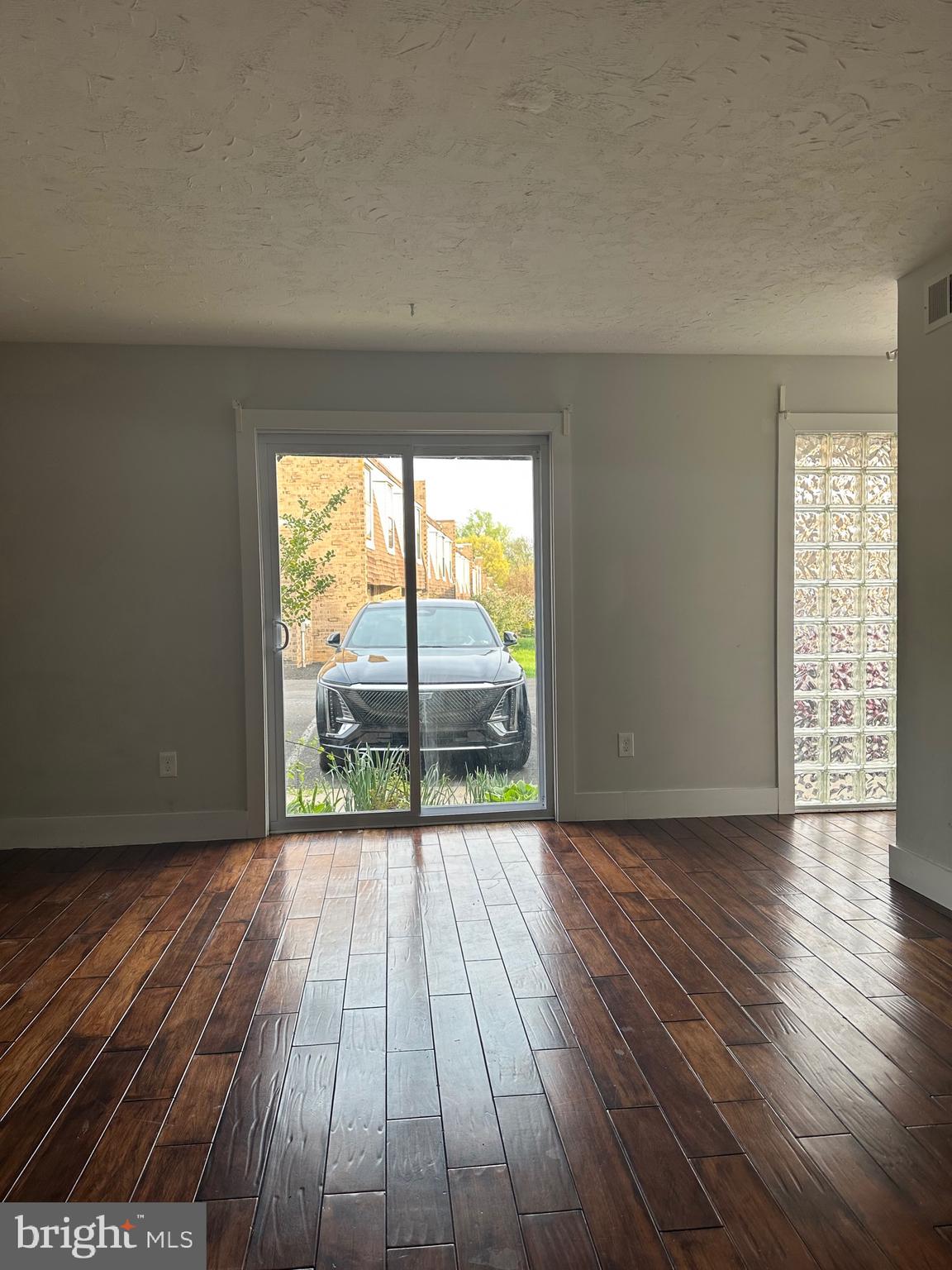 BAKERS BAY CONDOMINIUMS - Residential Lease