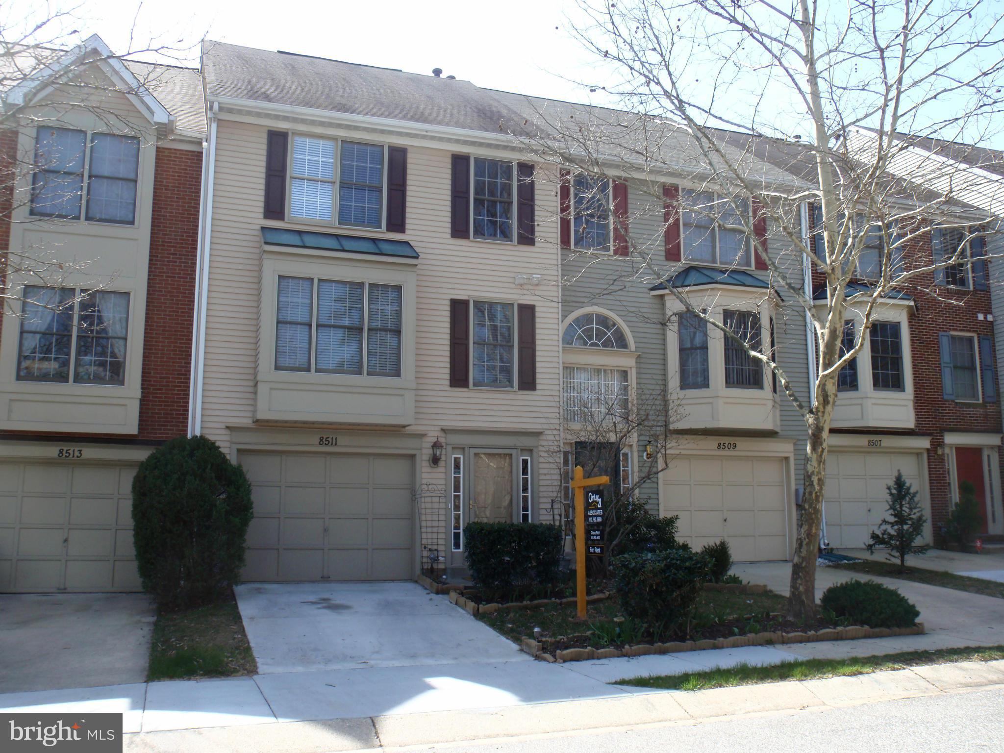 French, country kitchen w/island, decorative back splash, microwave, stove, pantry & lots of cabinets, separate laundry rm, hardwood in Dr, LR w/fireplace . MBR with vaulted ceilings and walk in closet w/built ins, Lower level rec. rm with gas FP,California closet in one bedr0om Master bath w/luxury soaking & sep shower. Large deck and fenced private patio. One car garage with storage.
