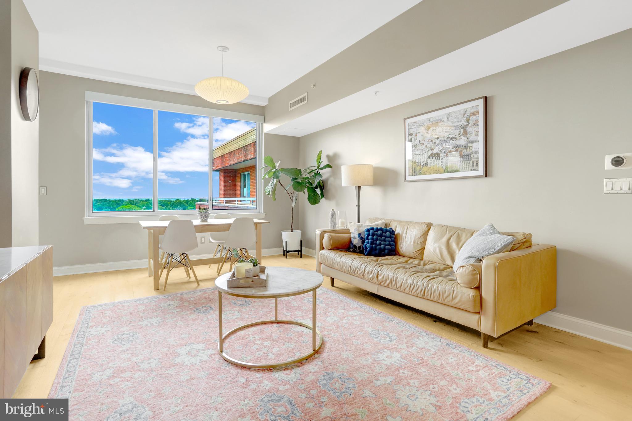 CLARENDON - Residential