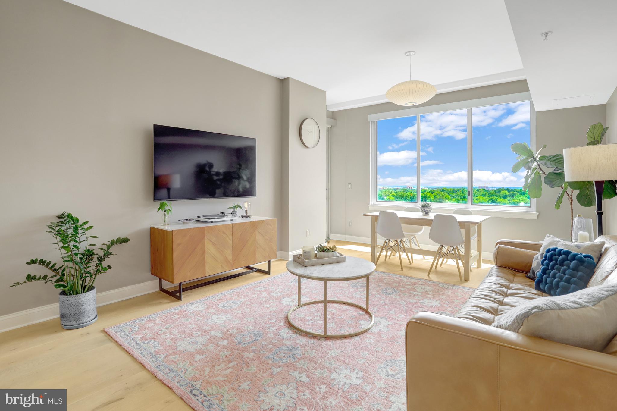 CLARENDON - Residential