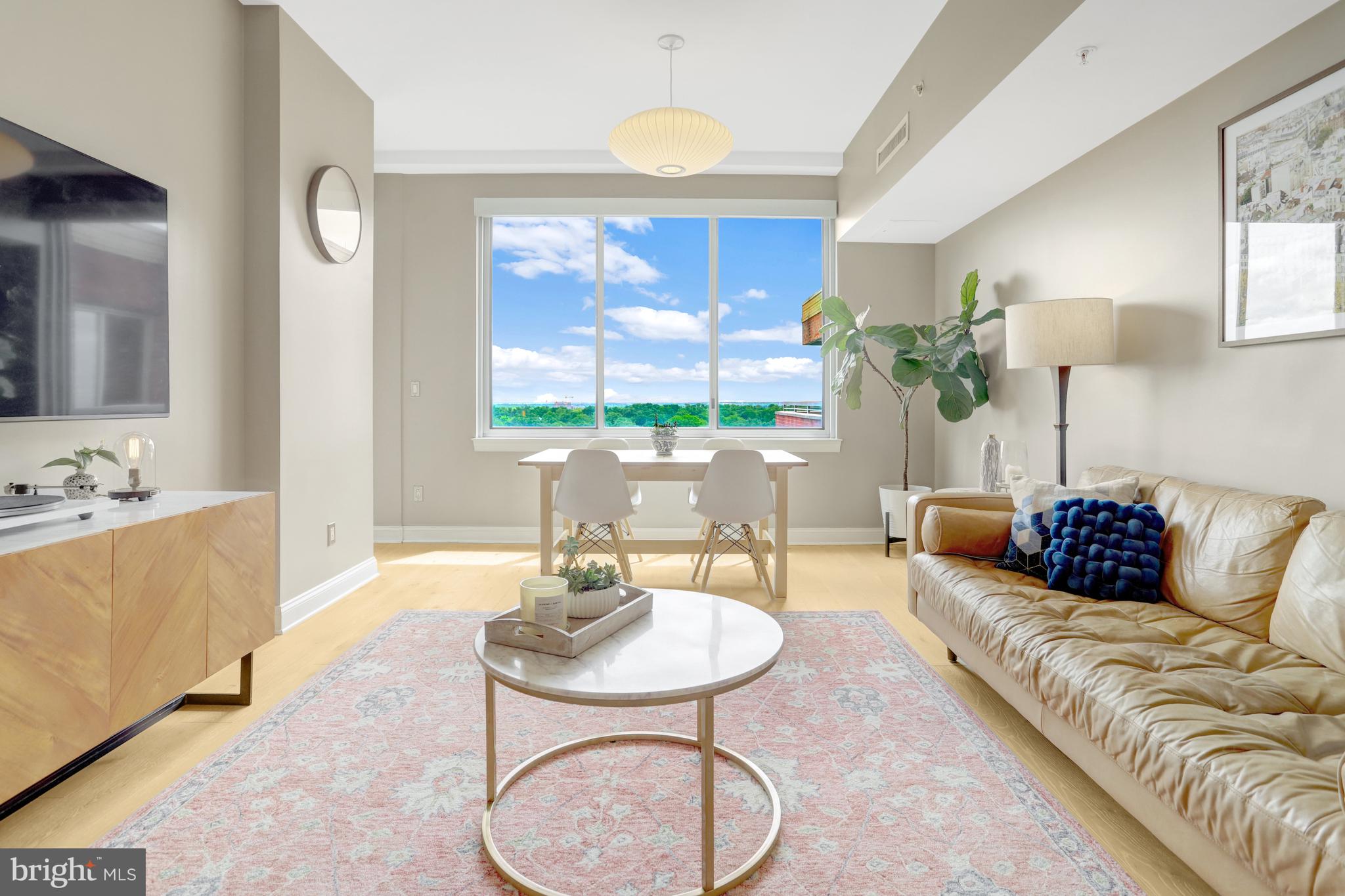 CLARENDON - Residential