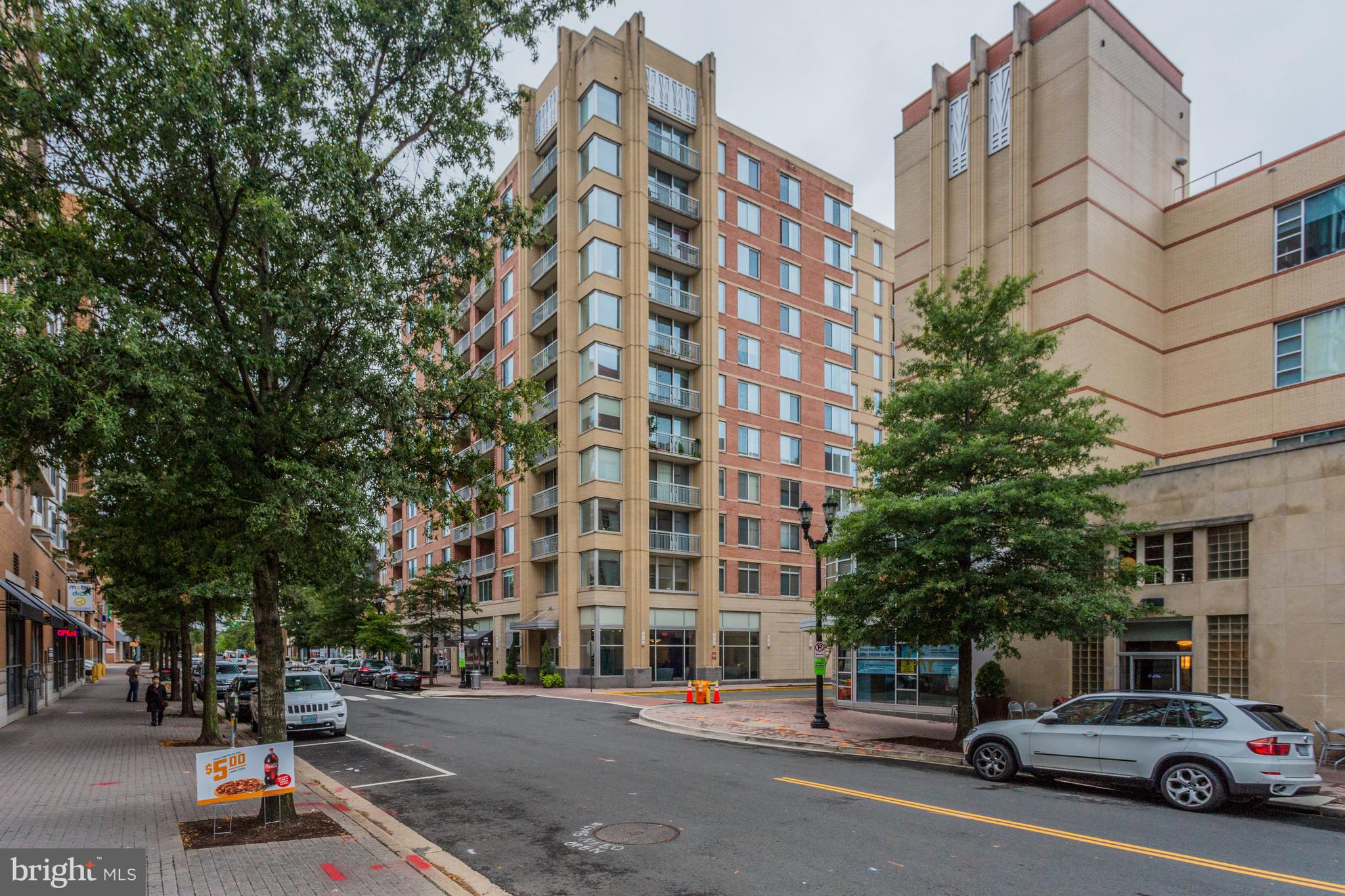 CLARENDON - Residential