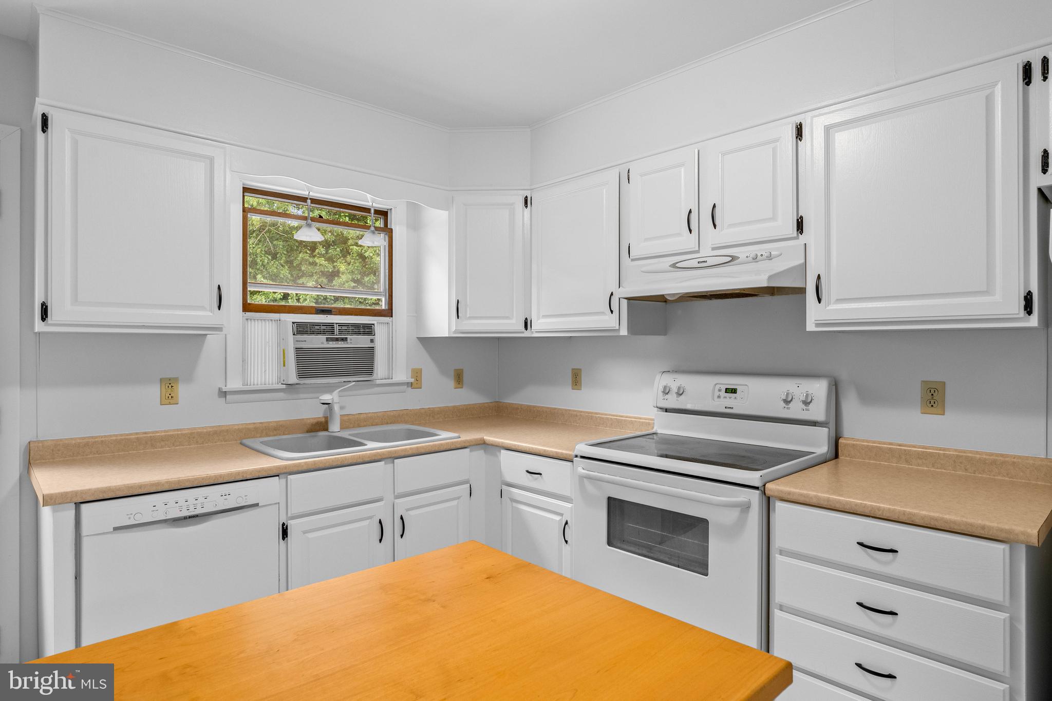 PLEASANT HILLS - Residential