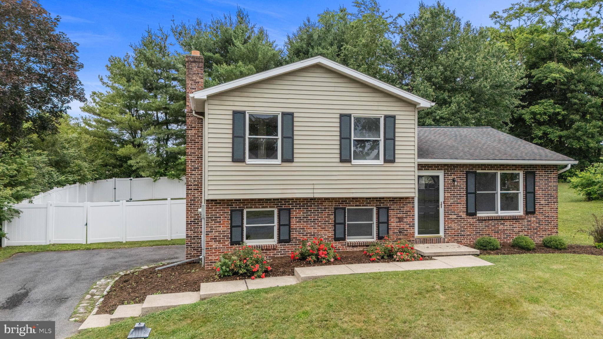 PLEASANT HILLS - Residential