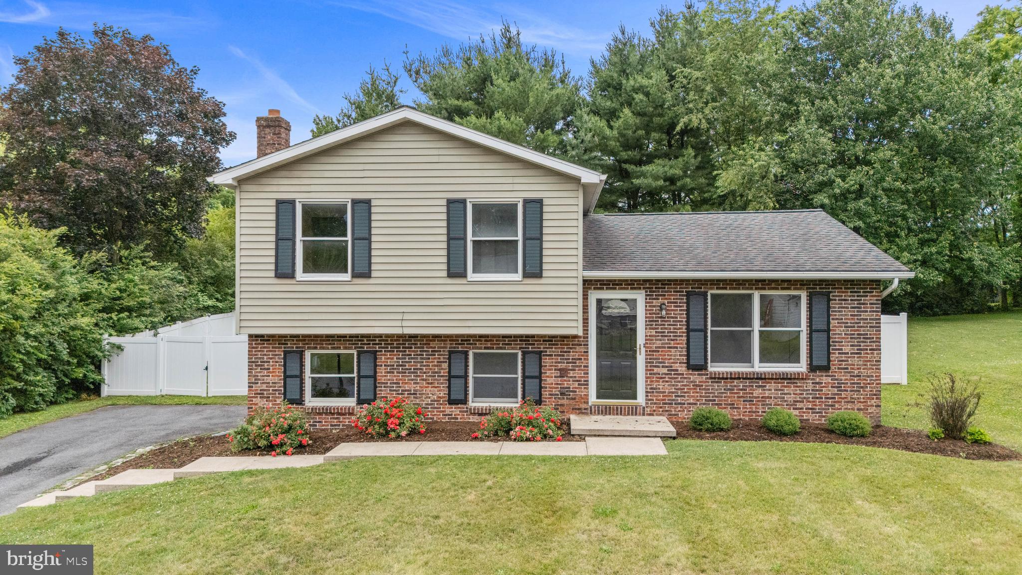 PLEASANT HILLS - Residential