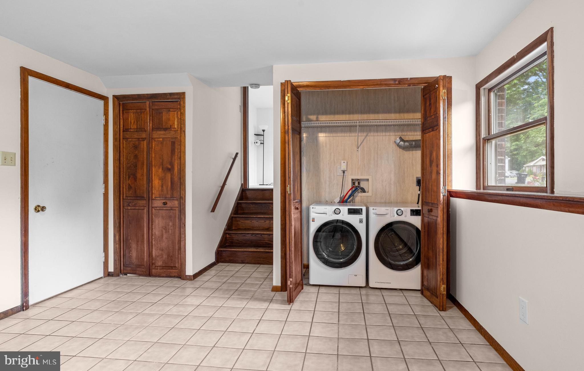 PLEASANT HILLS - Residential