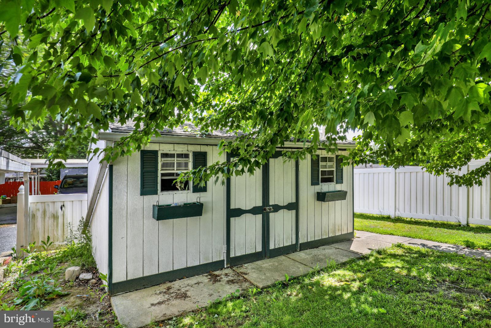 LEBANON CITY - Residential