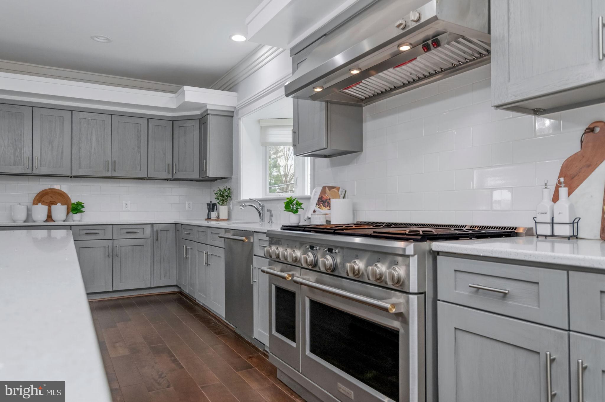 HOLMES RUN ACRES - Residential