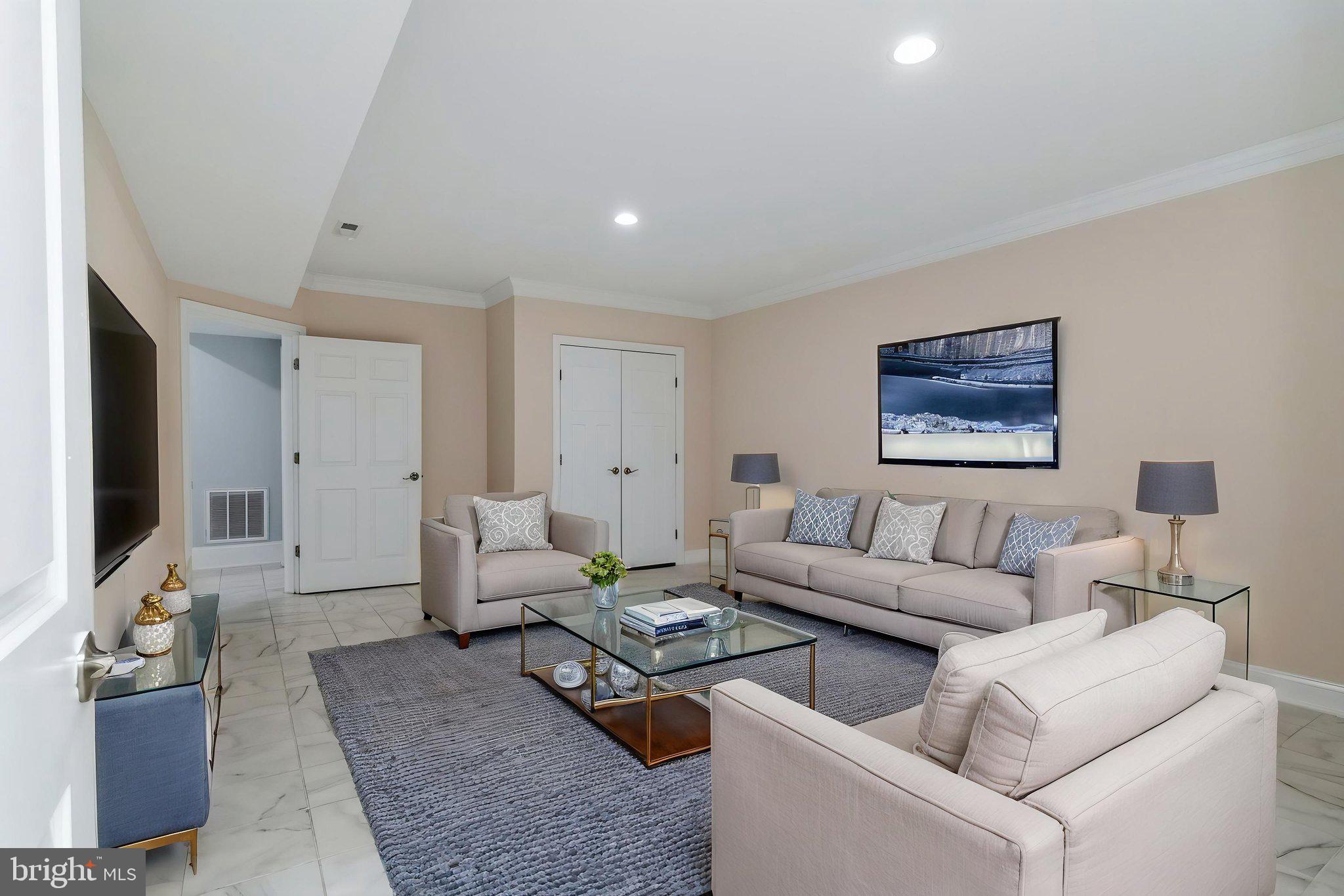 HOLMES RUN ACRES - Residential