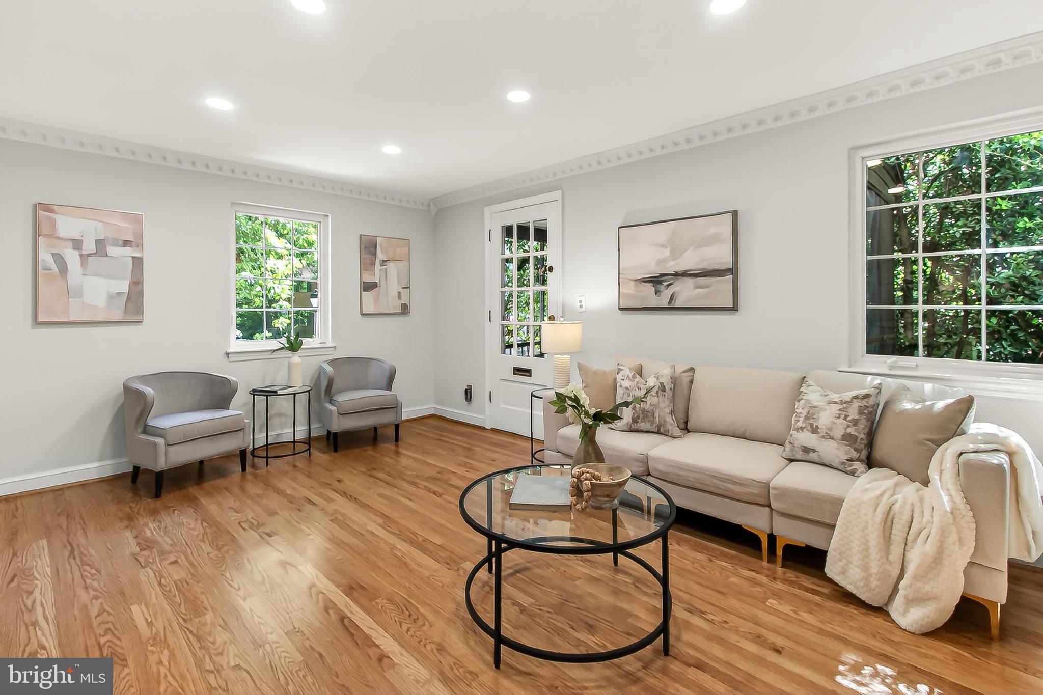 ARLINGTON FOREST - Residential