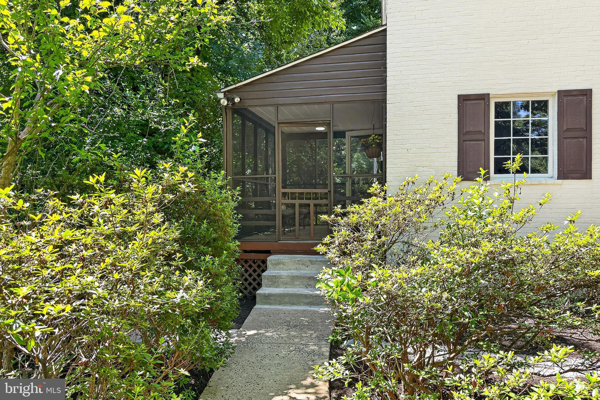ARLINGTON FOREST - Residential