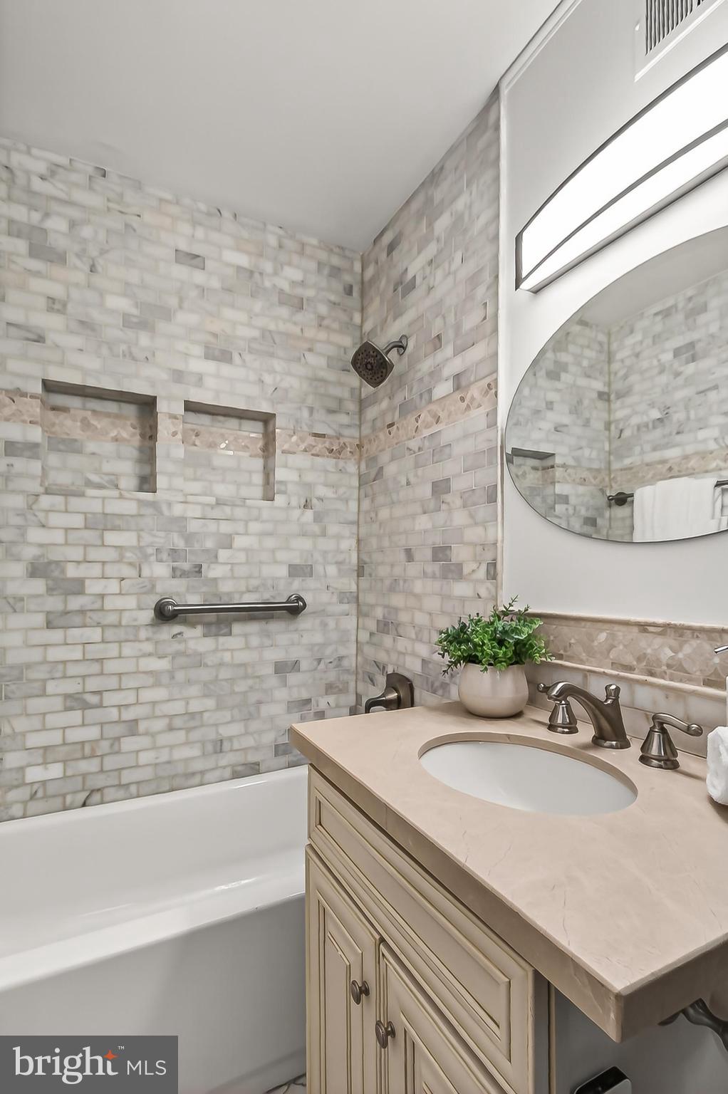 ARLINGTON FOREST - Residential