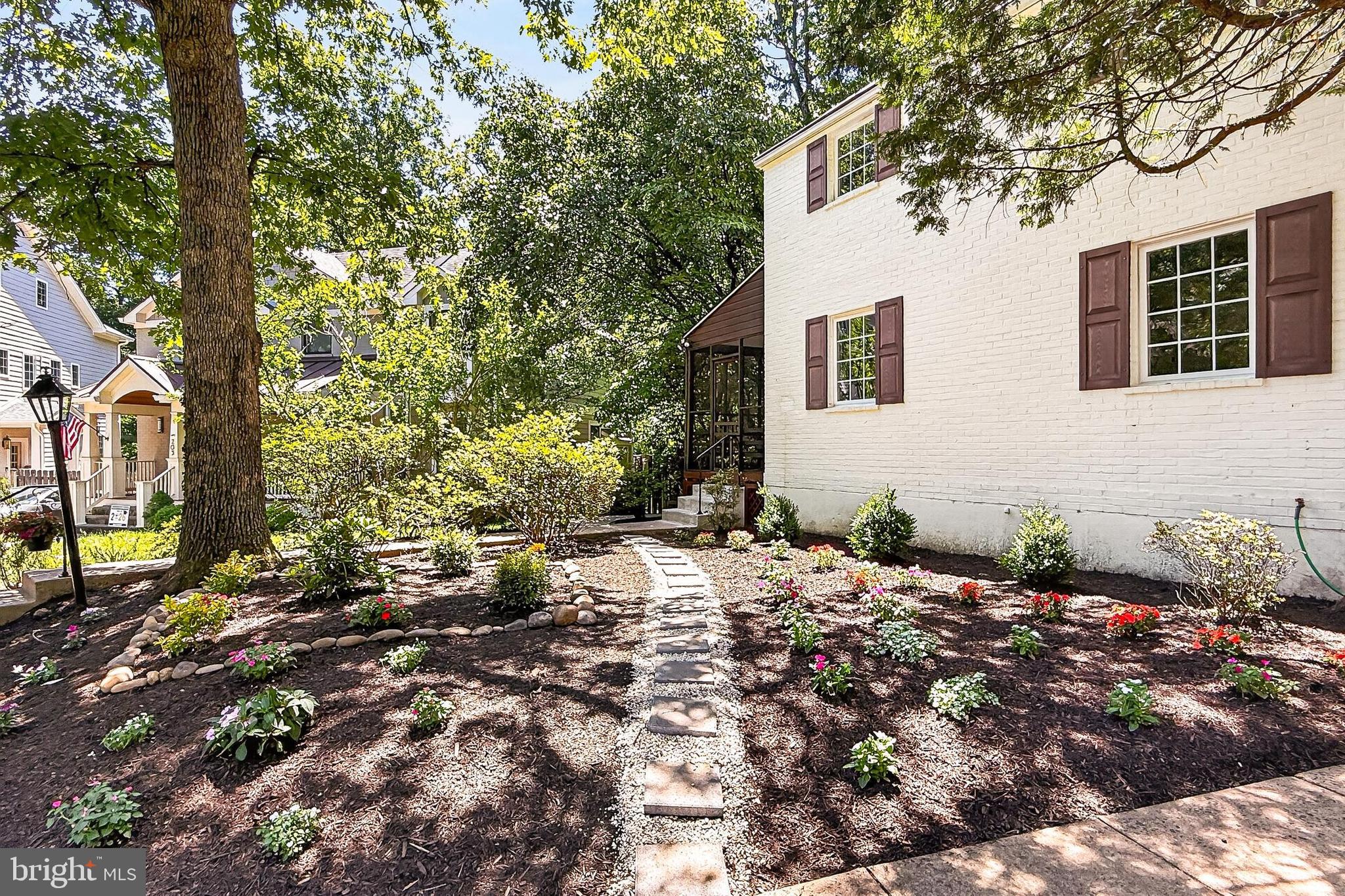 ARLINGTON FOREST - Residential