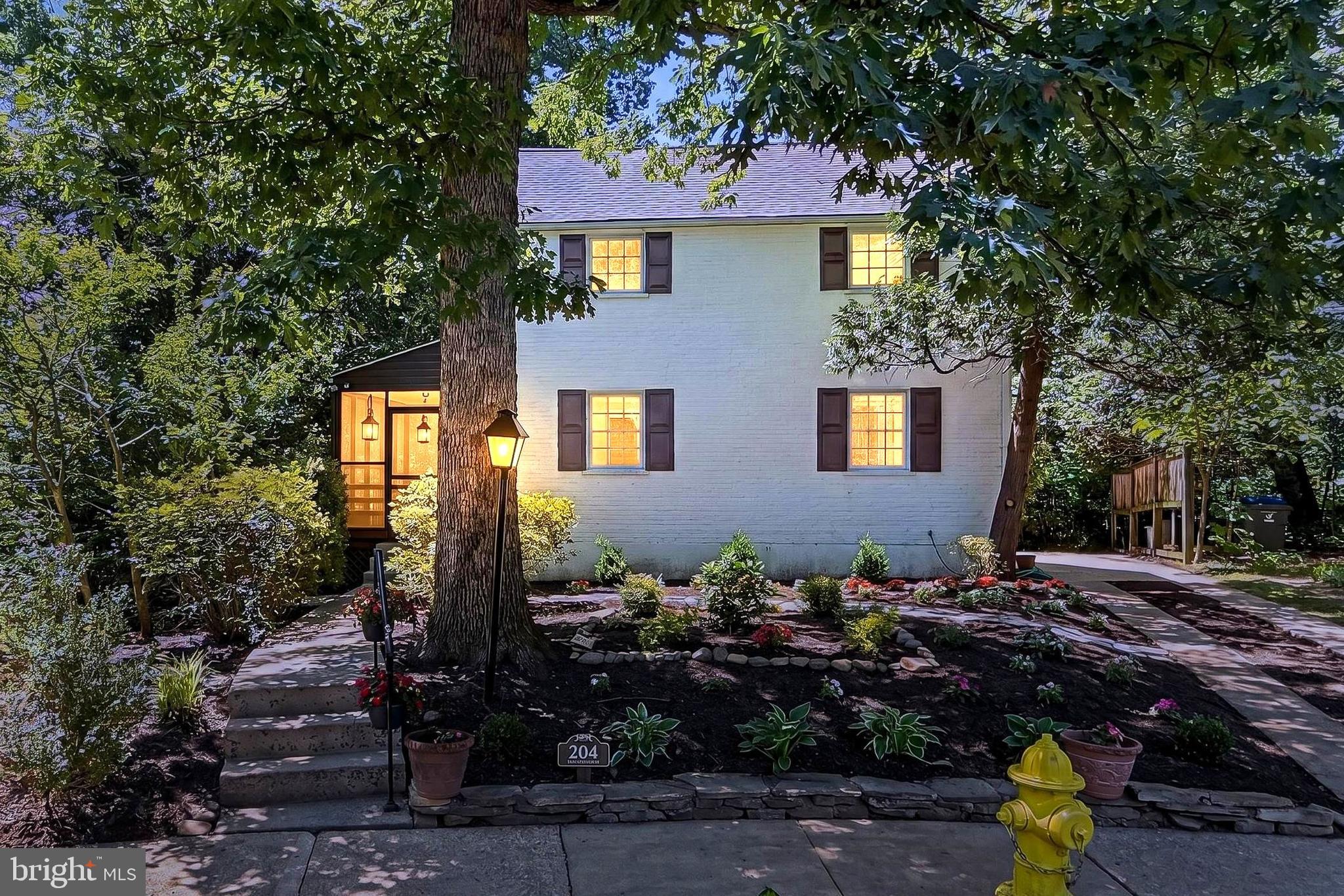 ARLINGTON FOREST - Residential