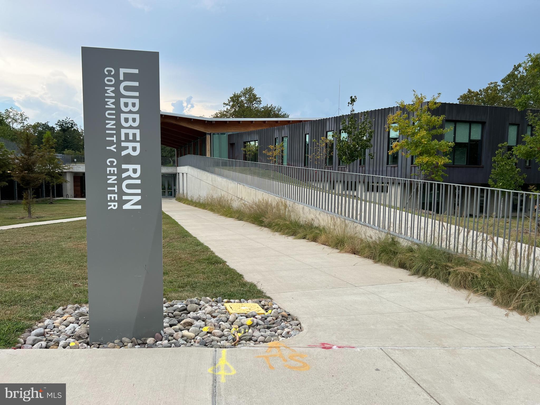 ARLINGTON FOREST - Residential