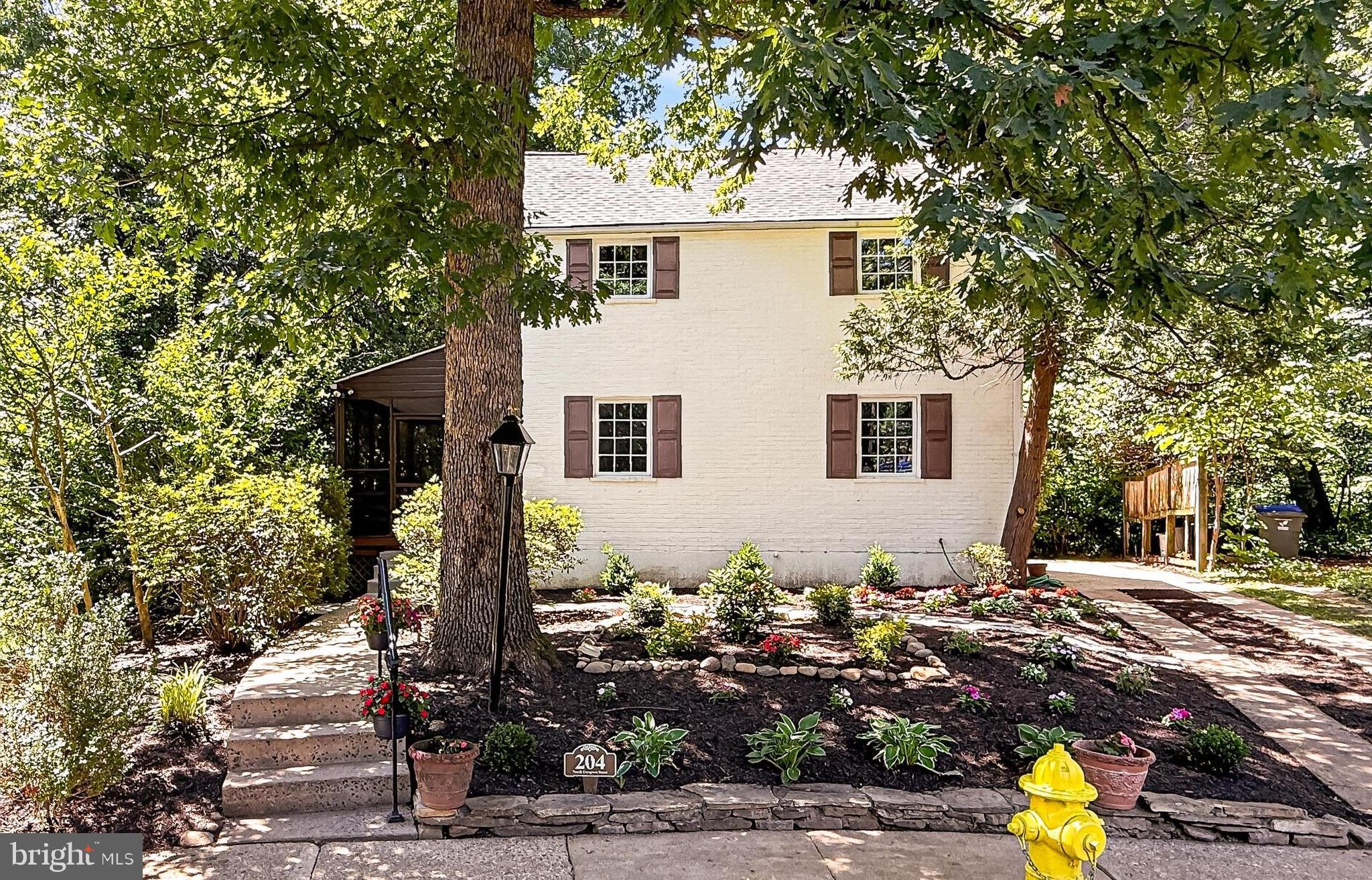 ARLINGTON FOREST - Residential