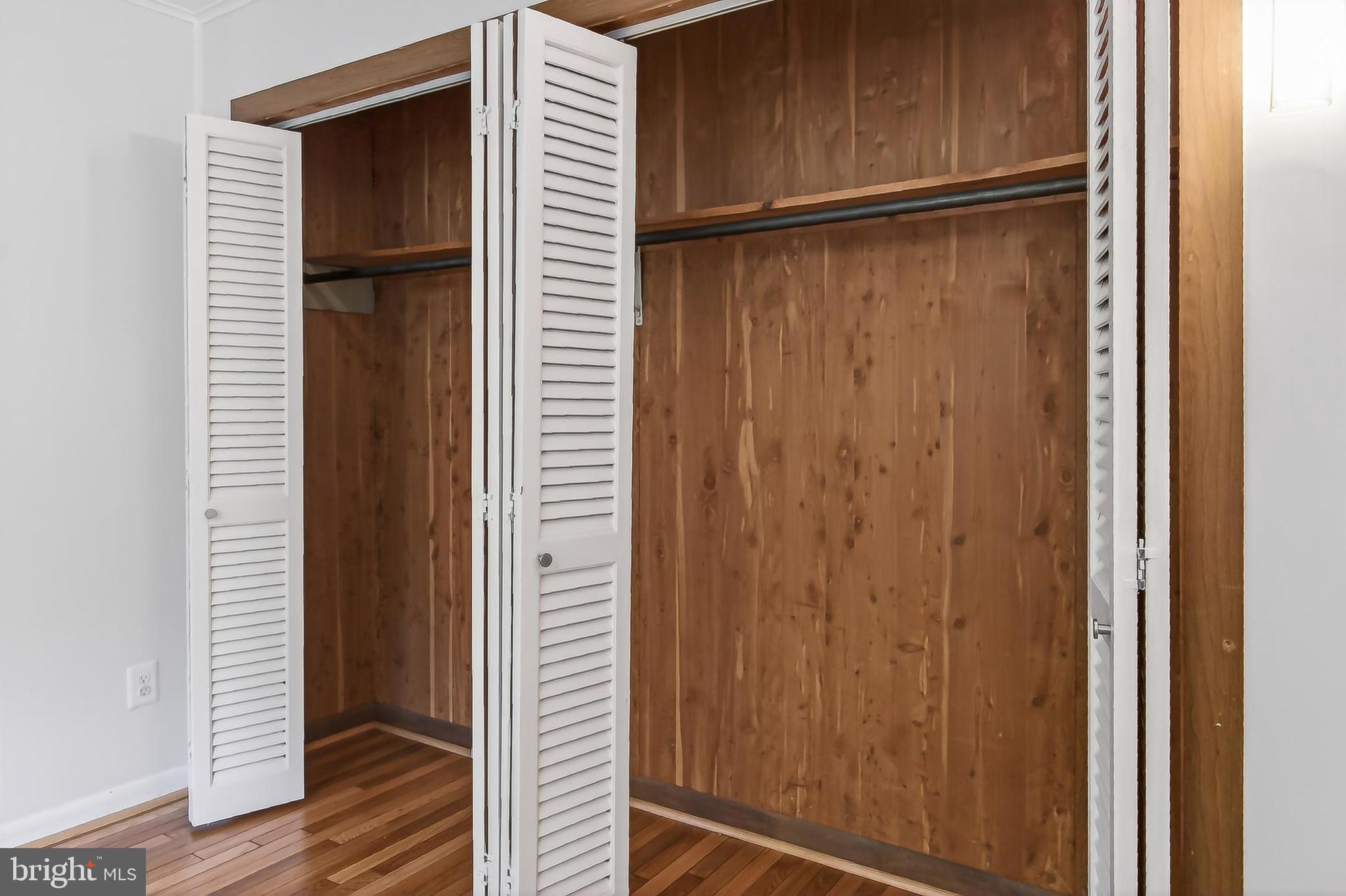 ARLINGTON FOREST - Residential