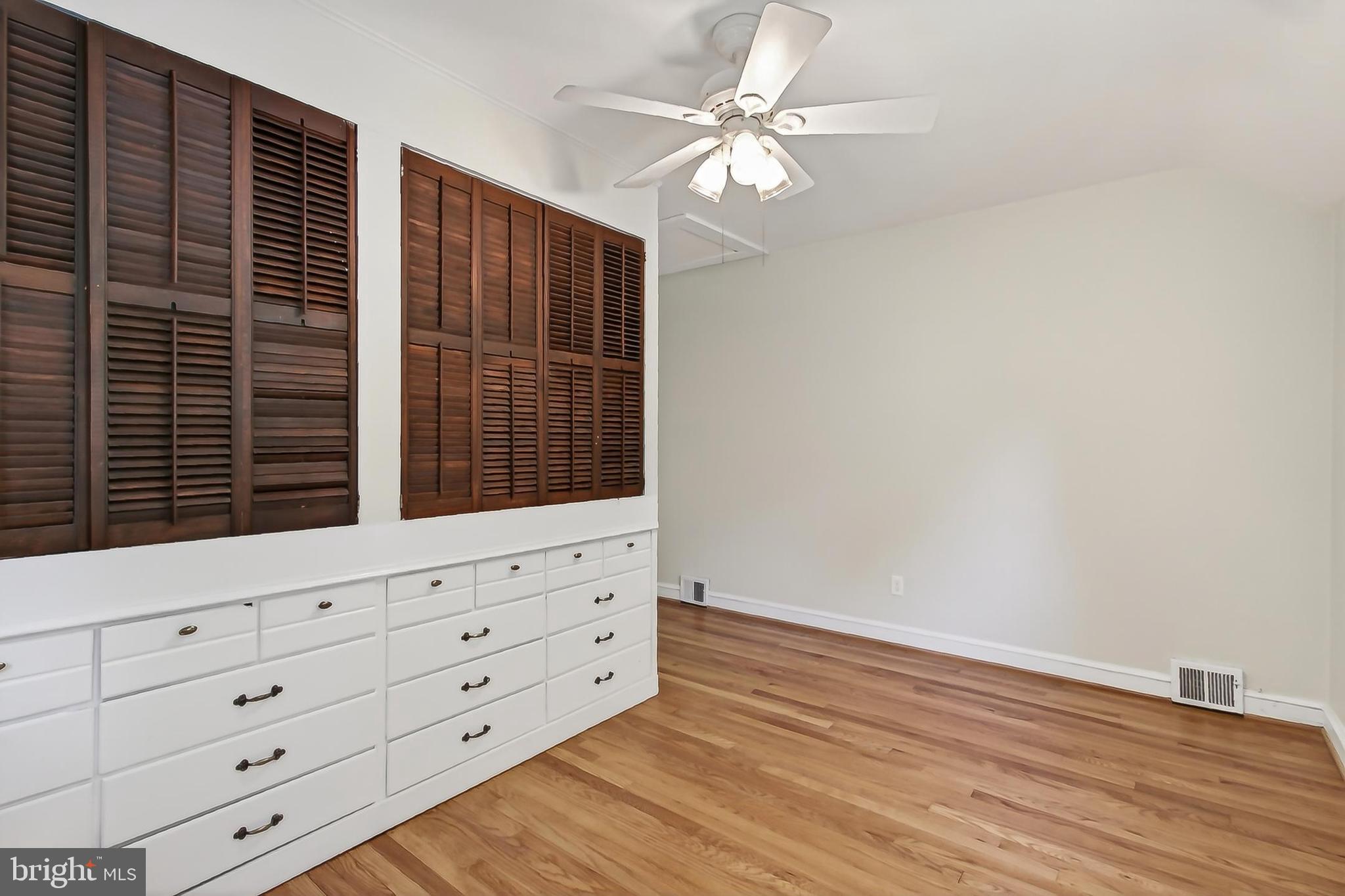 ARLINGTON FOREST - Residential