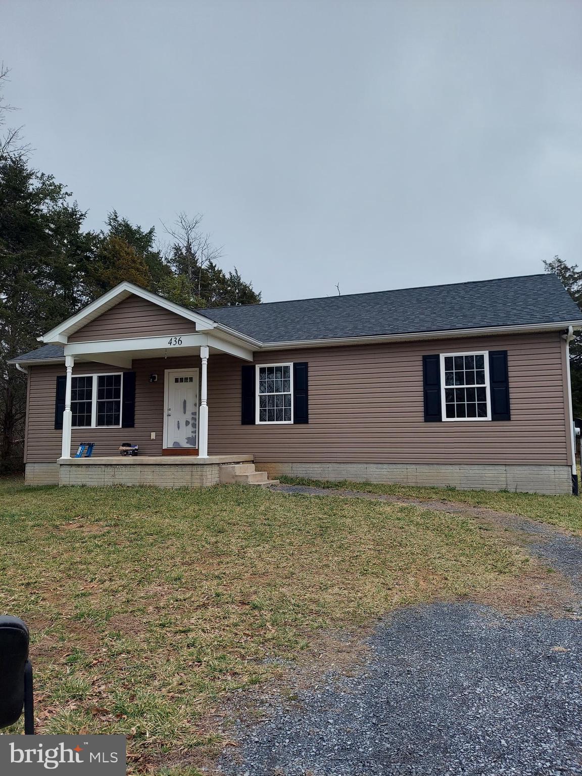 Owner requesting strong credit score (660+) and solid income, on this Charming 3-Bedroom, 2-Bath Rambler with Large Yard – Perfect Semi-Private Retreat!
Located just 12 minutes from the heart of Front Royal, this inviting 3-bedroom, 2-bath rambler sits on a spacious lot with a large yard, offering plenty of room for outdoor activities or peaceful relaxation. Nestled in a semi-private location, you'll enjoy the tranquility of country living, while still being conveniently close to all the amenities of town.
Key Features: 3 Bedrooms and 2 Full Baths – Spacious, well-designed layout
Crawl Space – Convenient and practical for some additional storage
Large Yard – Perfect for gardening, entertaining, or enjoying nature
Semi-Private Location – Enjoy peaceful privacy while being just minutes from town
Short Walk to Shenandoah River – Ideal for nature lovers, fishing, or kayaking
Only 12 Minutes to Front Royal – Quick access to shops, dining, and services
Don't miss the chance to rent this beautiful home, with the perfect balance of privacy, nature, and convenience! Schedule your tour today!
