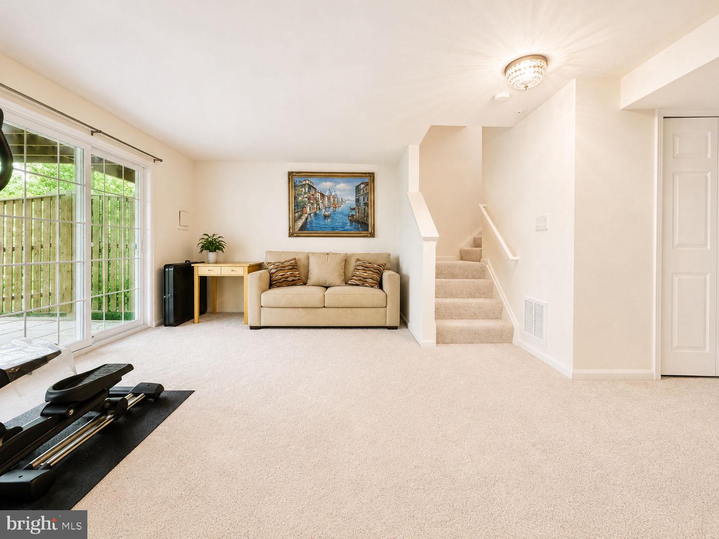 BLUNT COMMONS - Residential