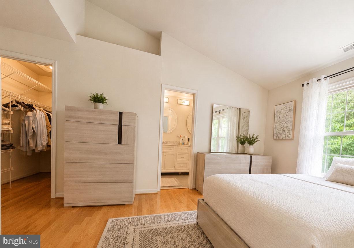 BLUNT COMMONS - Residential