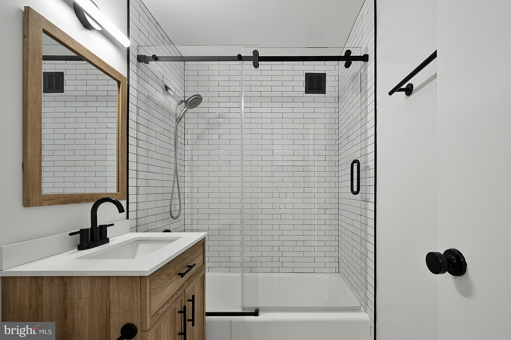 RIVER PLACE - Residential
