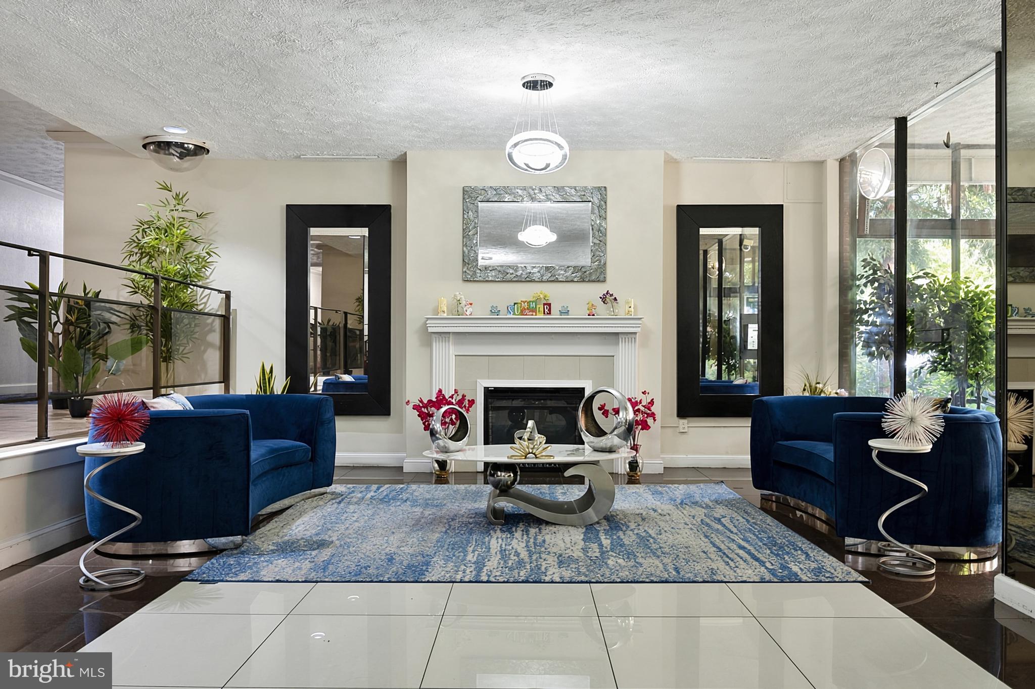RIVER PLACE - Residential